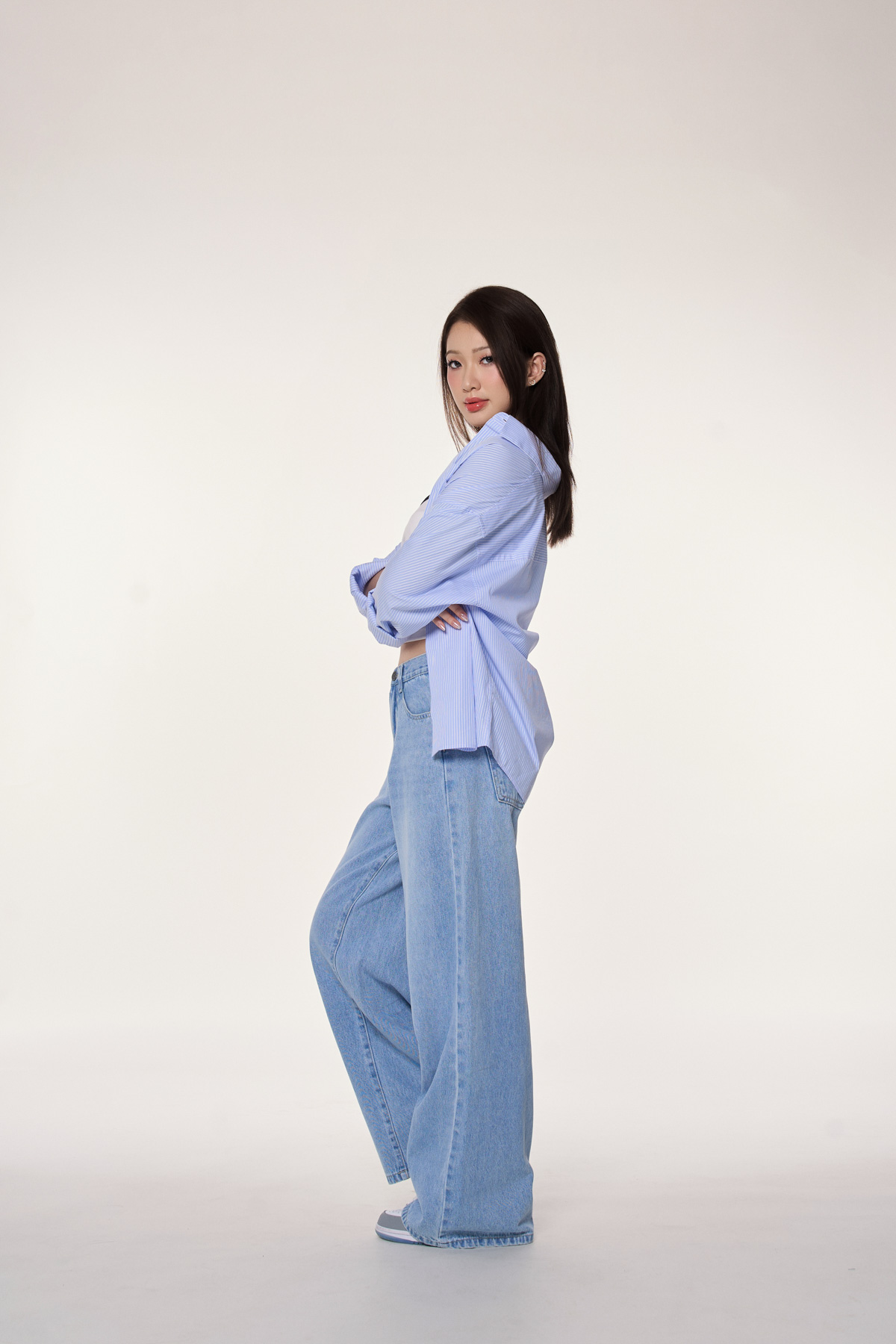 Mô tả Quần Jeans Nữ BOO Dáng Wide-leg Thêu Logo Essential - 2