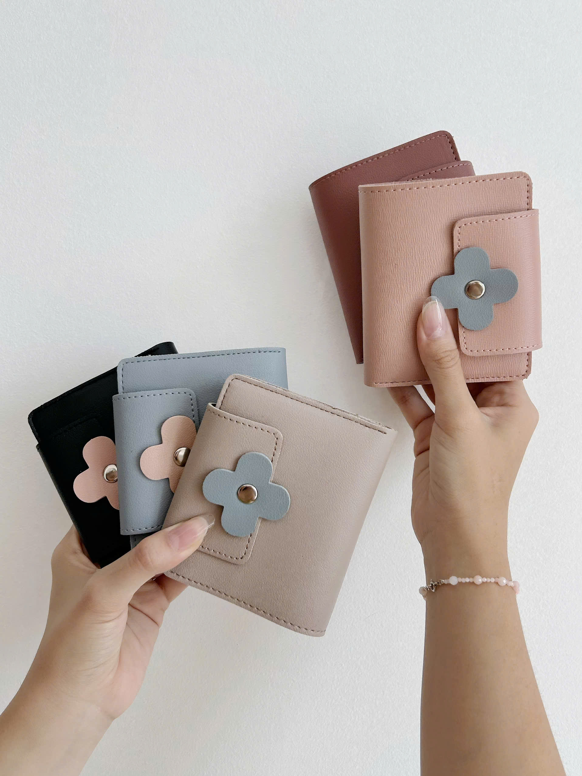 Mô tả Ví mini Vuông Shop®️ Baby Flower - 1