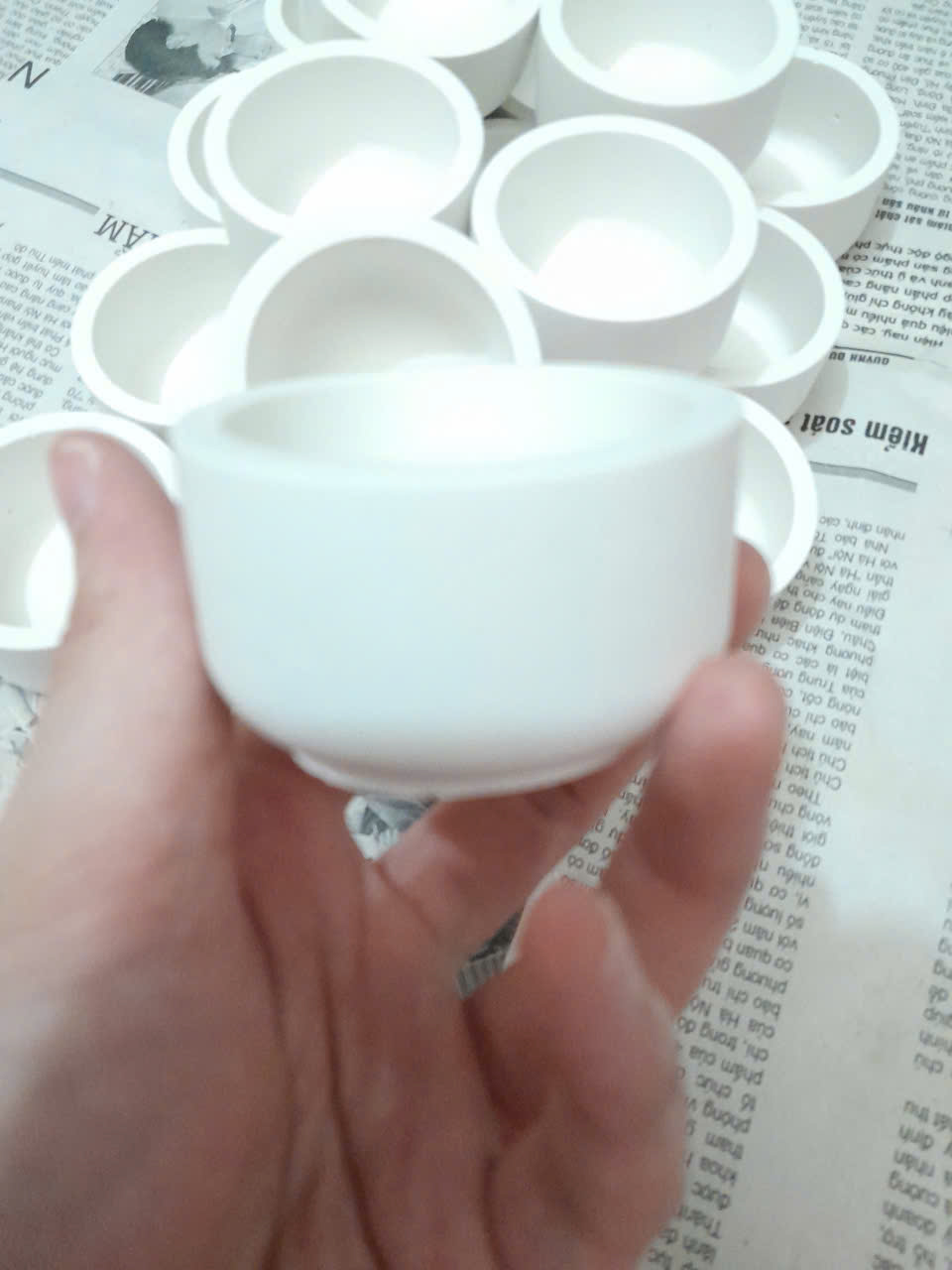 Mô tả Hộp 24 cốc đựng nến bằng thạch cao kích thước 5.5*3cm dùng làm nến cúng dường, decor, nghệ thuật - 1