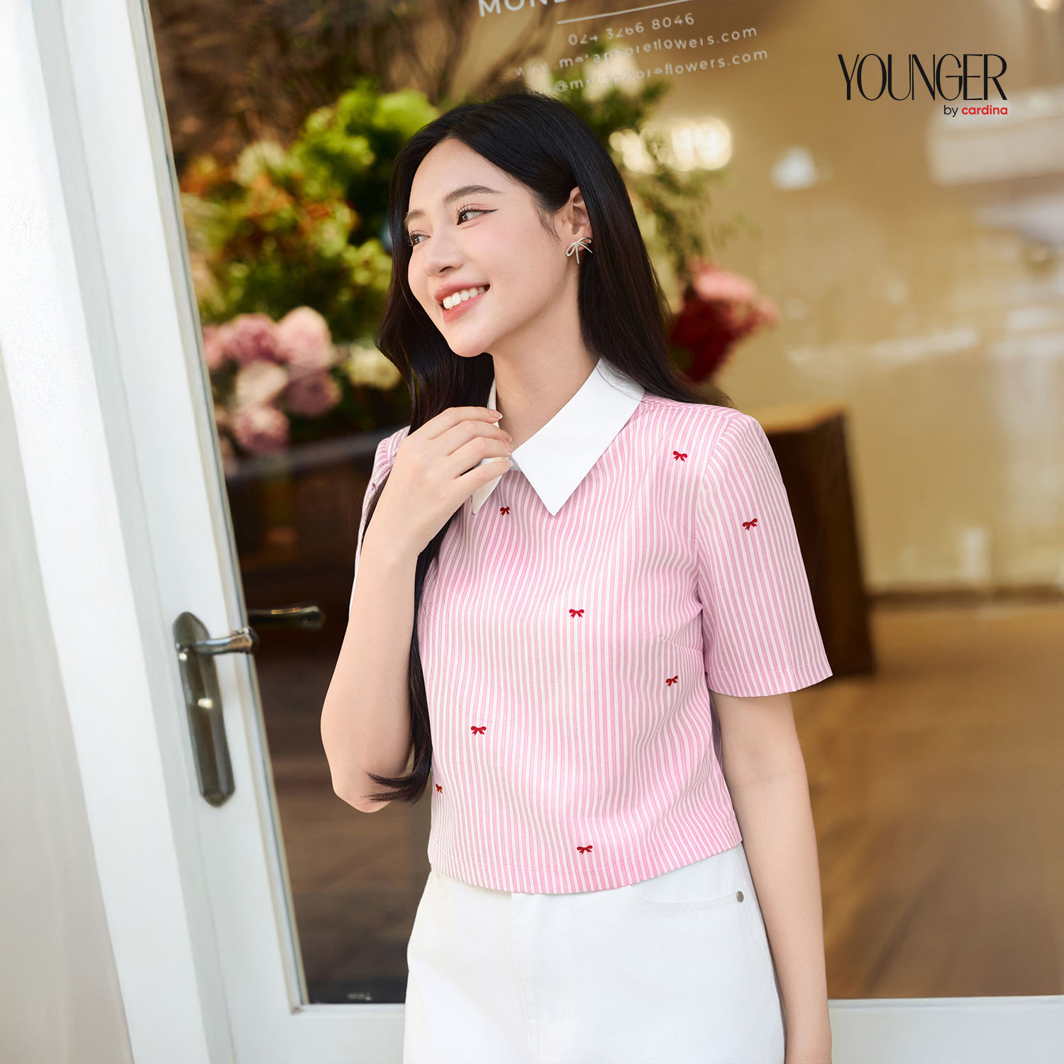Mô tả Áo sơ mi croptop nữ YOUNGER BY CARDINA chất liệu kẻ phối cổ trắng dáng ngắn 5YASC06 - 7