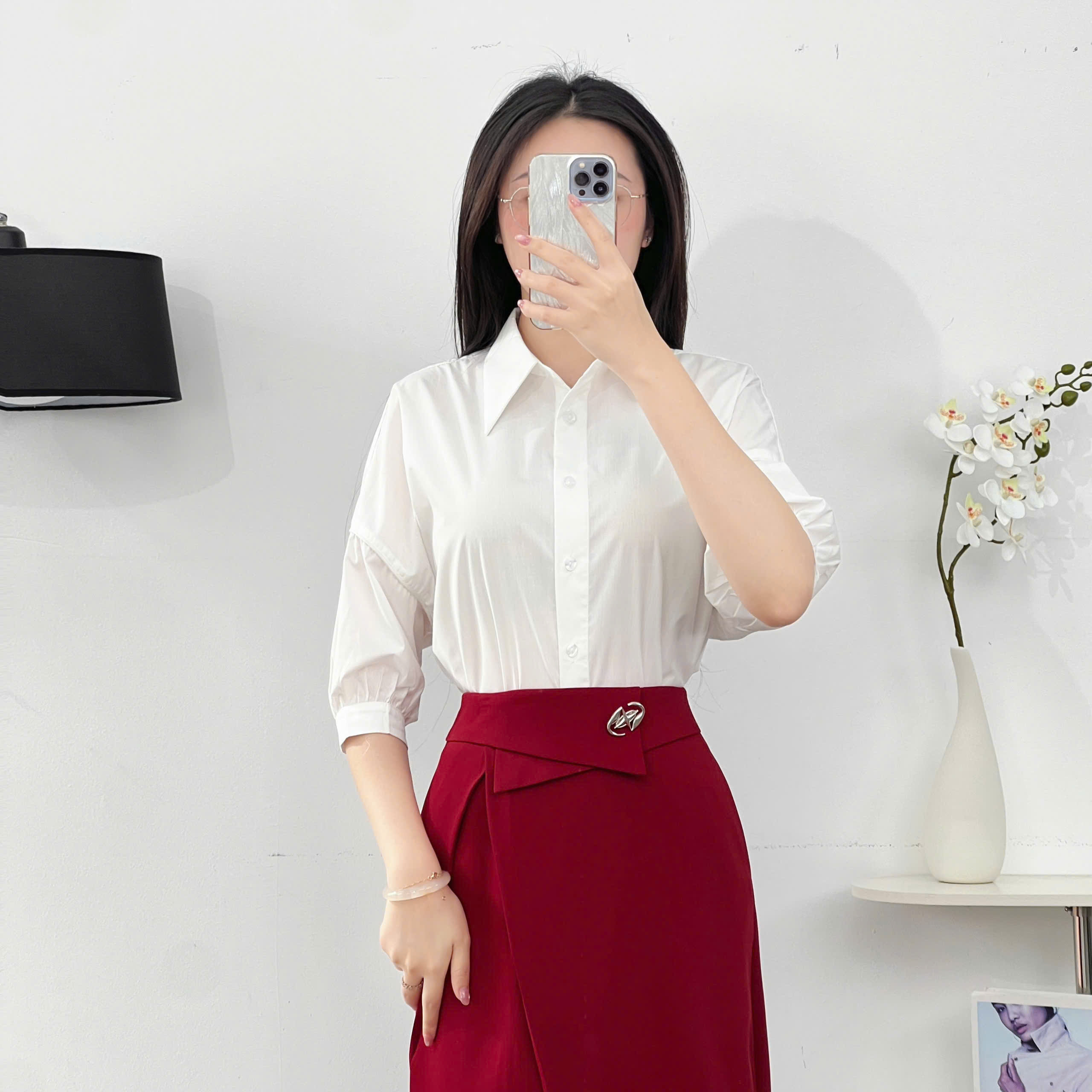 Mô tả Áo Sơ Mi Nữ 𝐂𝐂𝐇𝐀𝐓 Dáng Suông Tay Ngắn Laci Chất Liệu Cao Cấp 15FNT2003ST - 1