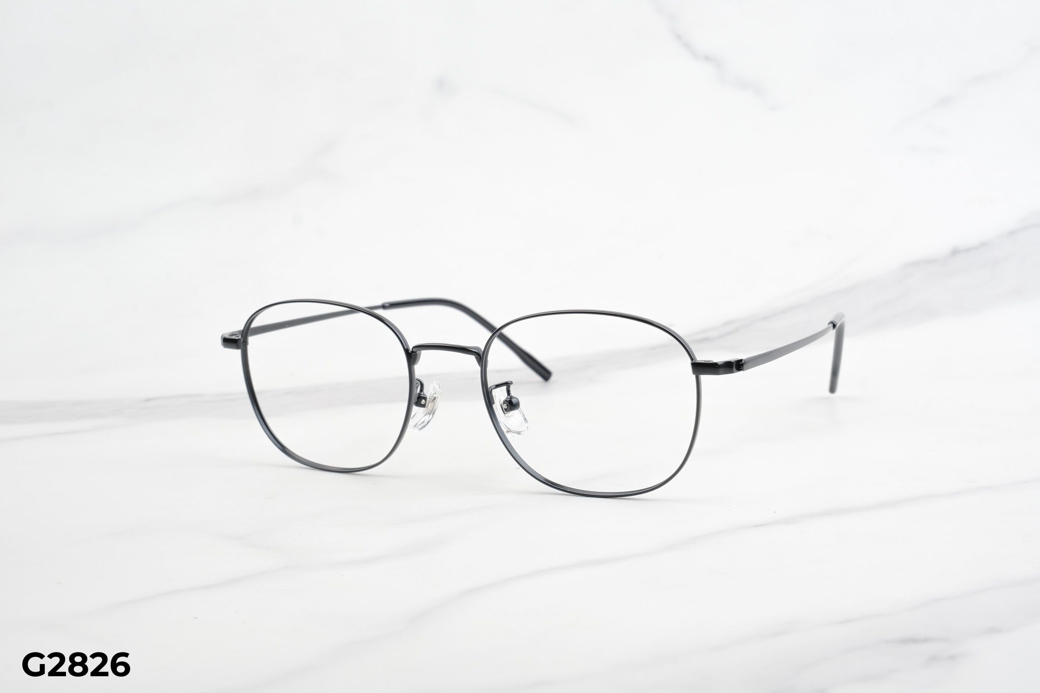Gọng Kính Cận Titanium Shady Unisex G2826 cận cảnh