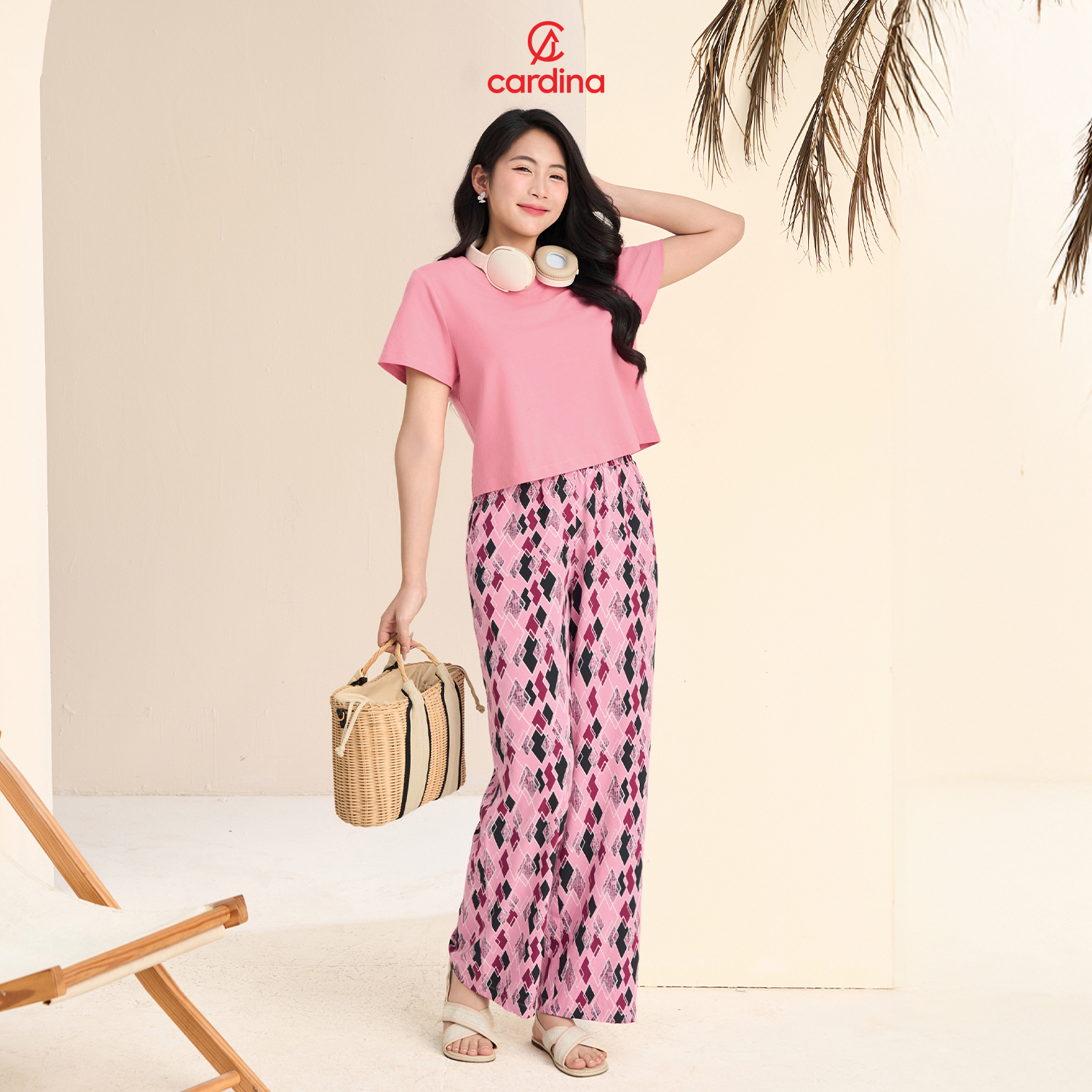 Mô tả Set đồ nữ CARDINA áo thun suông basic phối quần dài hoạ tiết velo trẻ trung 5BCD02 - 4