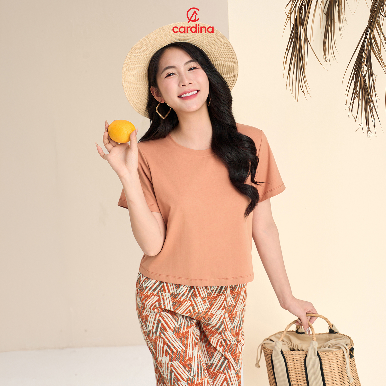 Mô tả Set đồ nữ CARDINA áo thun suông basic phối quần dài hoạ tiết velo trẻ trung 5BCD02 - 7