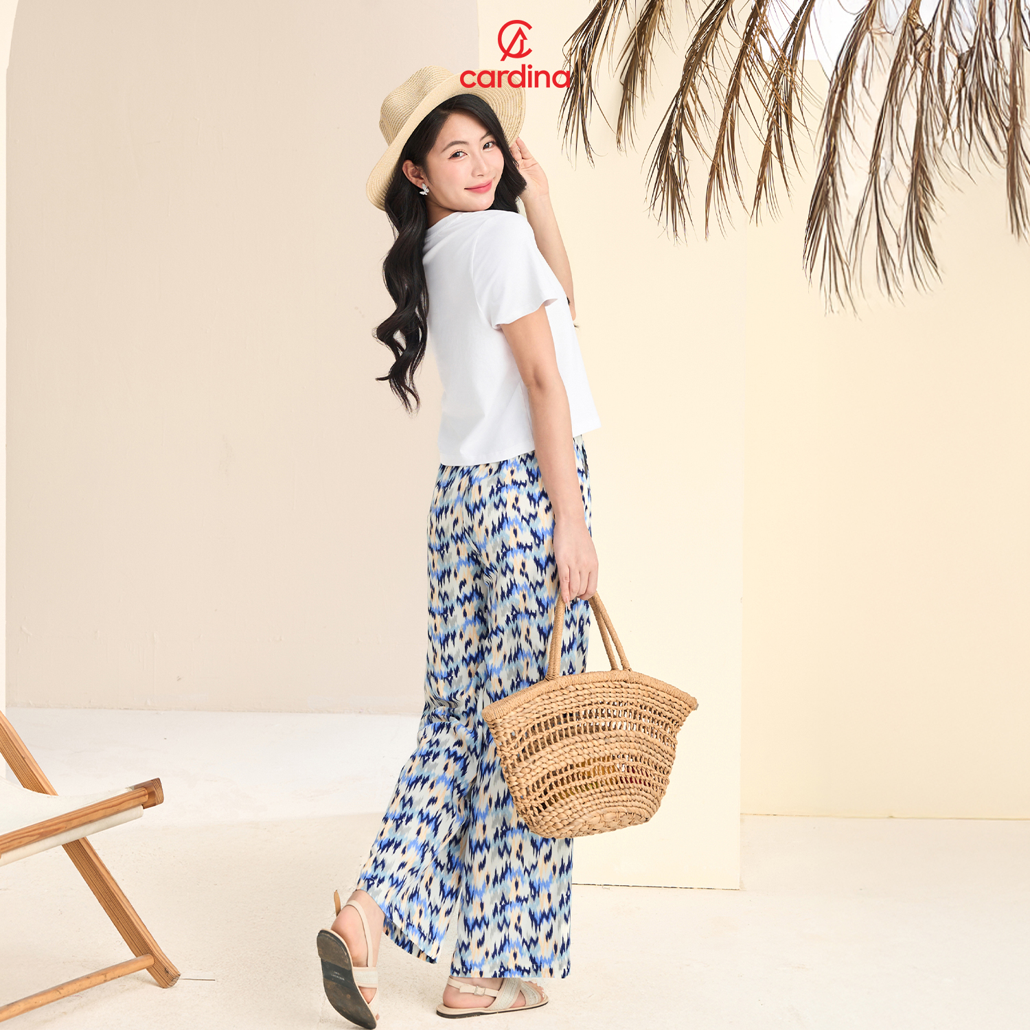 Mô tả Set đồ nữ CARDINA áo thun suông basic phối quần dài hoạ tiết velo trẻ trung 5BCD02 - 11