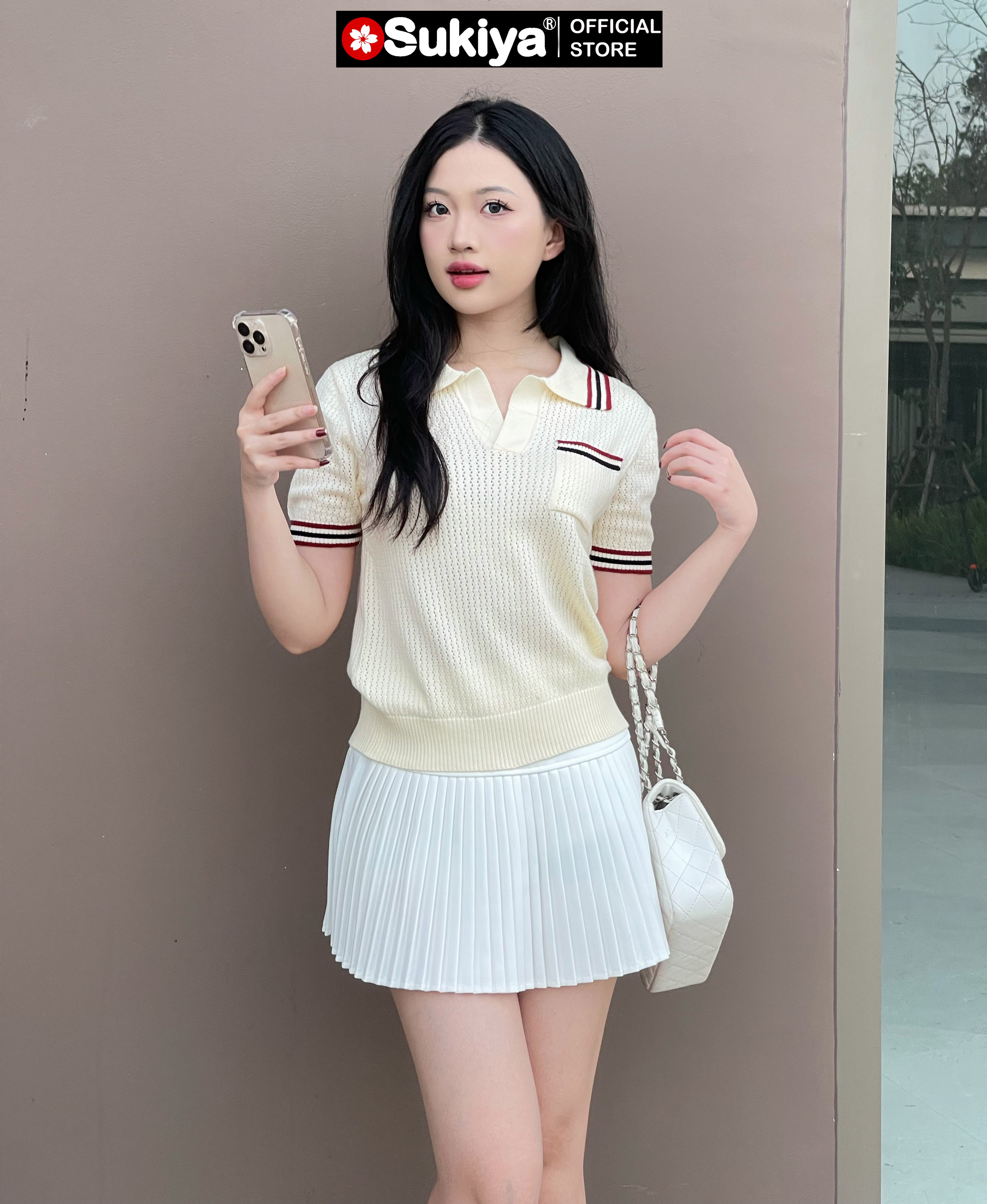 Mô tả Áo Len Nữ SUKIYA Gắn Túi ngực Phối Kẻ Trẻ Trung Họa Tiết Lỗ Thoáng AL104 - 5