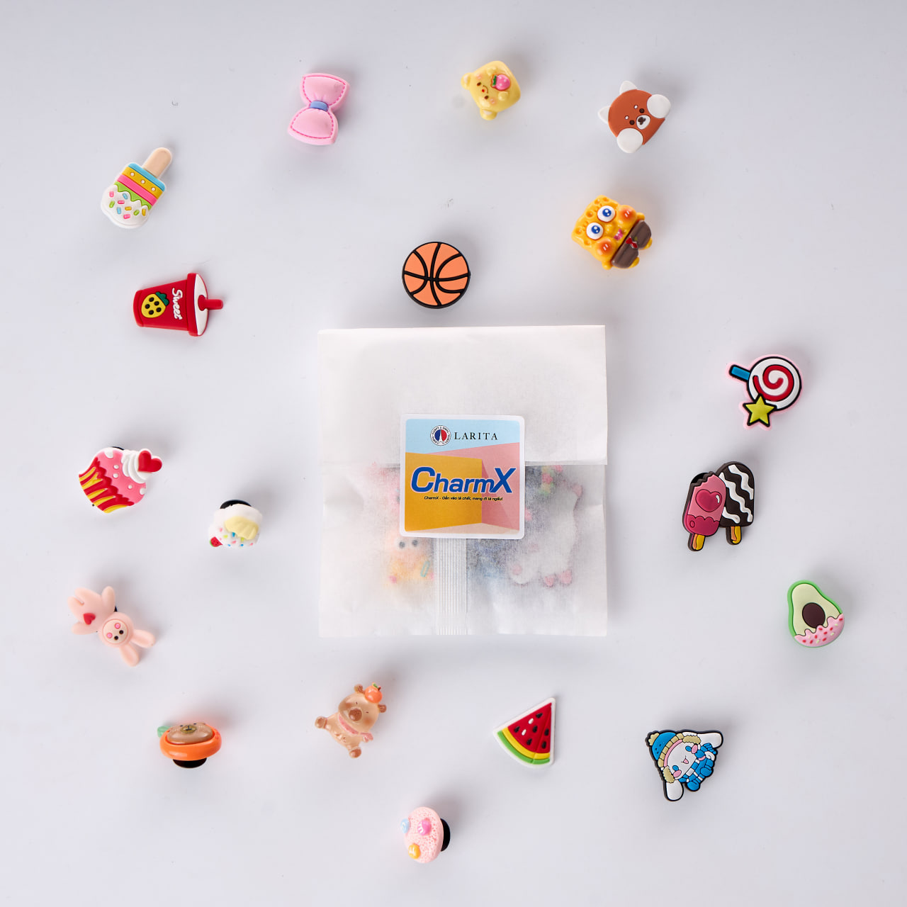 Mô tả SET 10 STICKER CHARM GẮN VALI LARITA RESIN NHỰA CỨNG - MIX MẪU NGẪU NHIÊN - 1