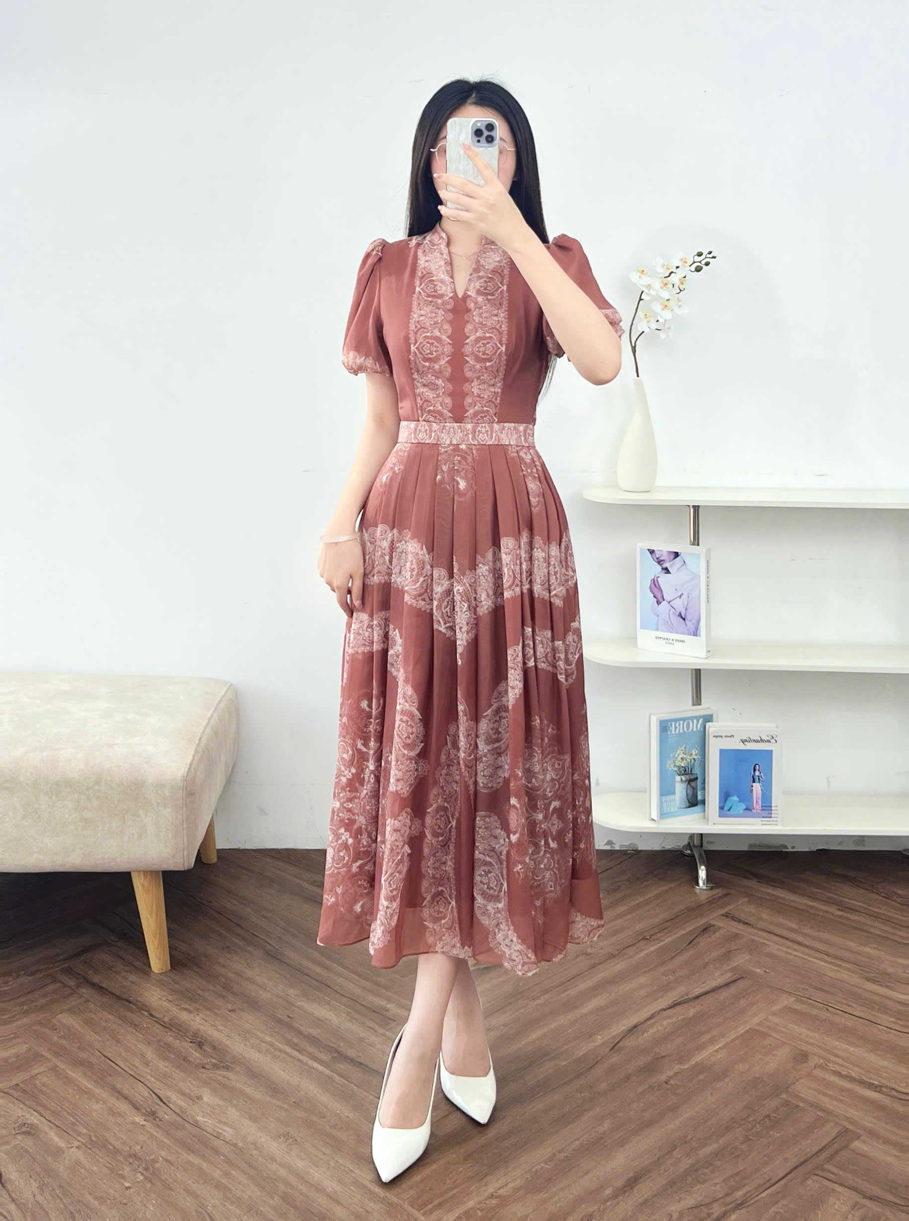 Mô tả Đầm Nữ 𝐂𝐂𝐇𝐀𝐓 Dáng Xòe Ly Họa Tiết Crystal Chất Liệu Voan Mềm Mại 15VNV5001XT - 3