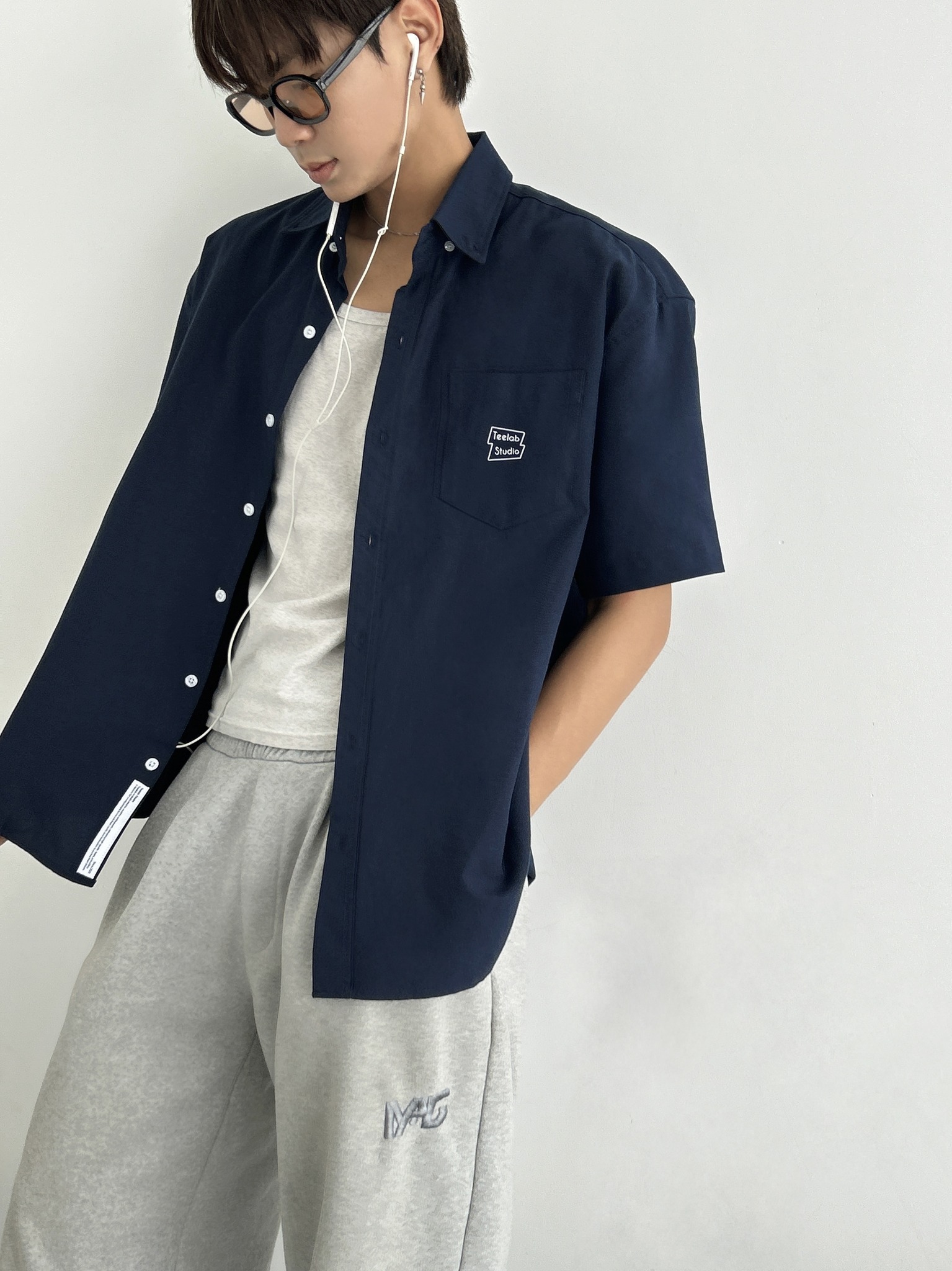 Mô tả Áo Sơ Mi Tay Ngắn Teelab Eco Oxford Signature Logo Unisex Form Oversize Local Brand SS068 - 10