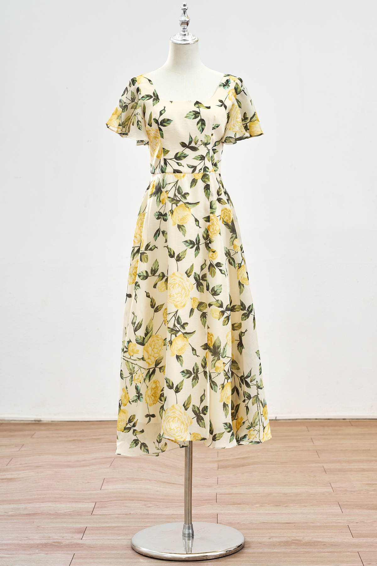 Mô tả Đầm Maxi Roselle Cổ Vuông Tùng Xoè Xẻ Gối Đầm ĐI Biển Đi Tiệc SHE'S BACK S63L25H002 - 4