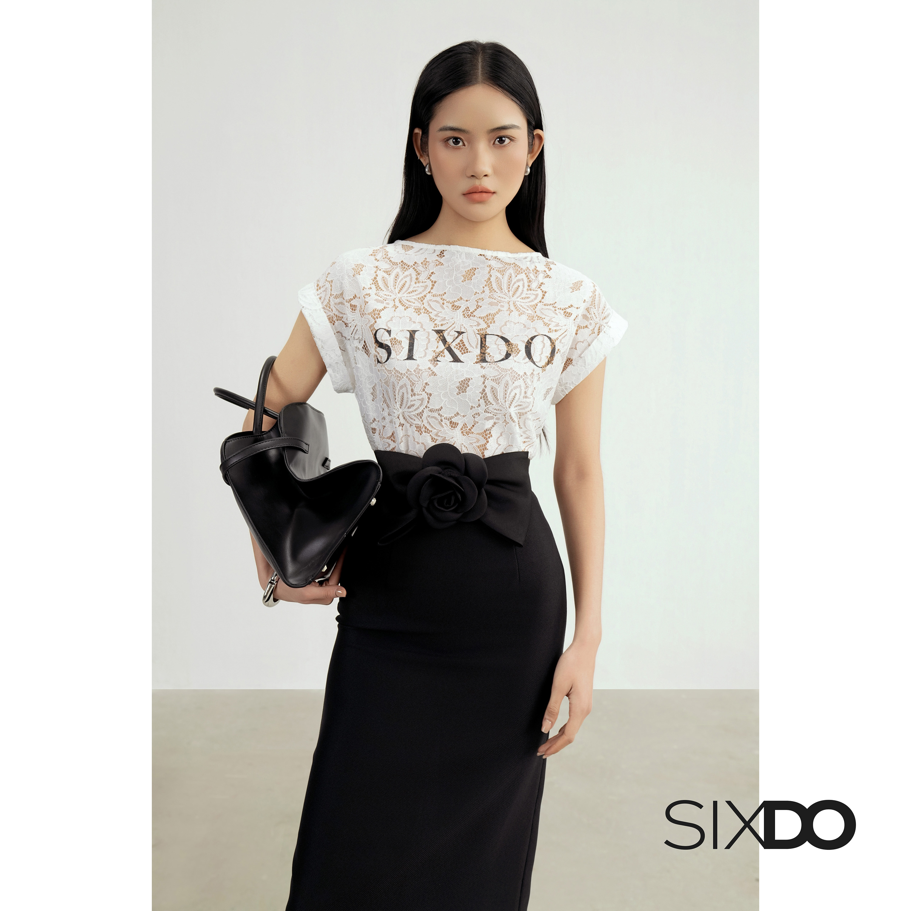 Mô tả Áo ren nữ cổ thuyền SIXDO (White Print Sixdo Lace Blouse) - 2