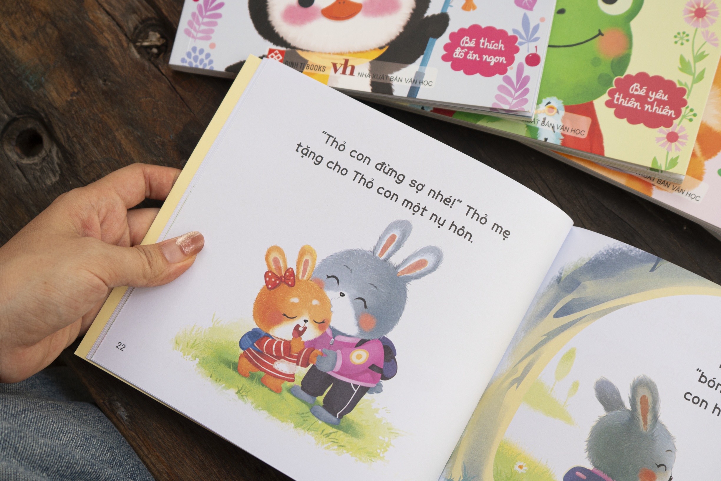 Mô tả Sách - Bé lớn lên cùng những câu chuyện nhỏ - Đinh Tị Books - 3
