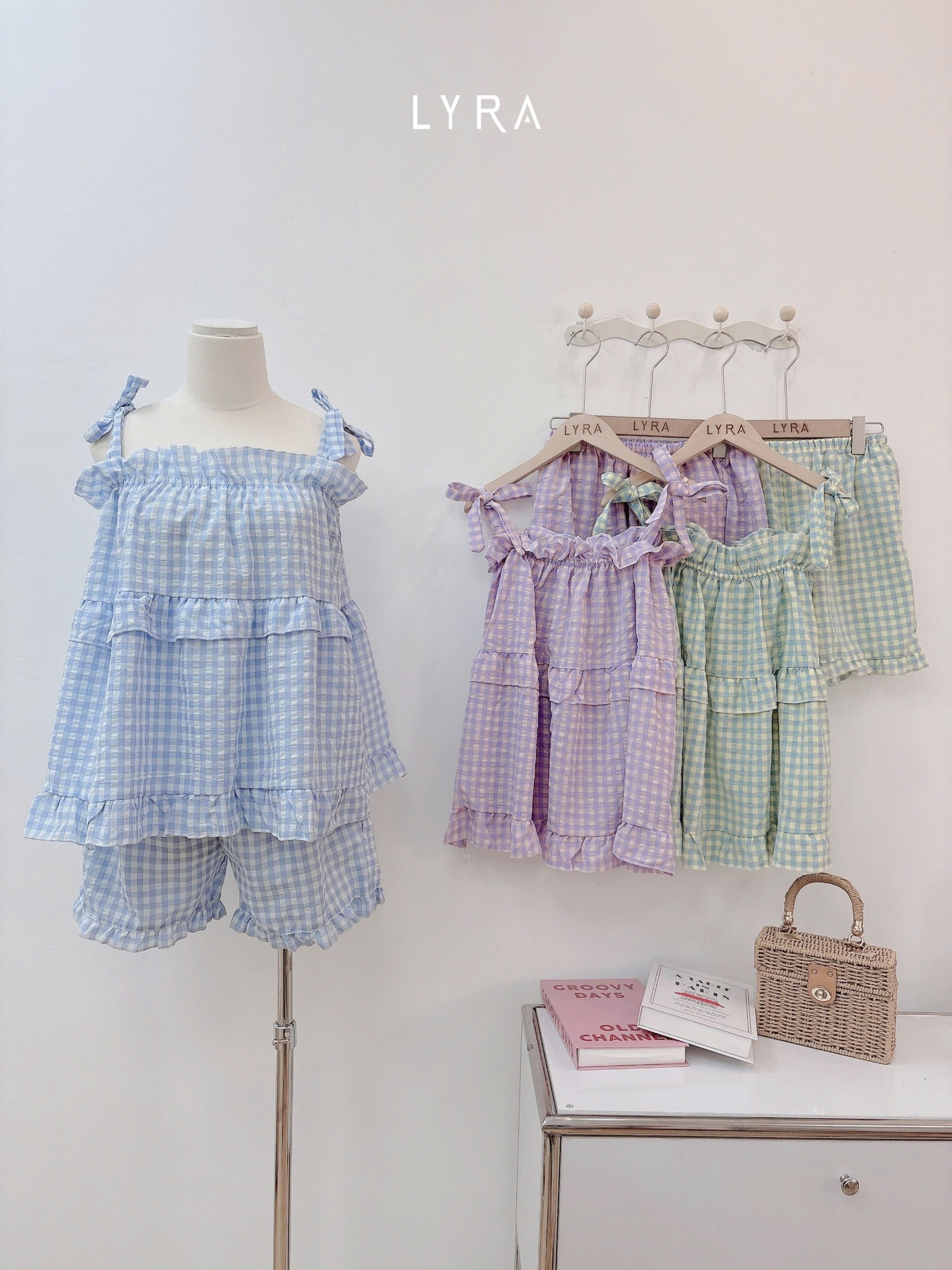 Mô tả LYRA - Bộ đồ ngủ hè 2 dây thắt nơ dáng babydoll, set đũi pijama họa tiết caro freesize thoải mái thoáng mát - LWNSE011 - 6