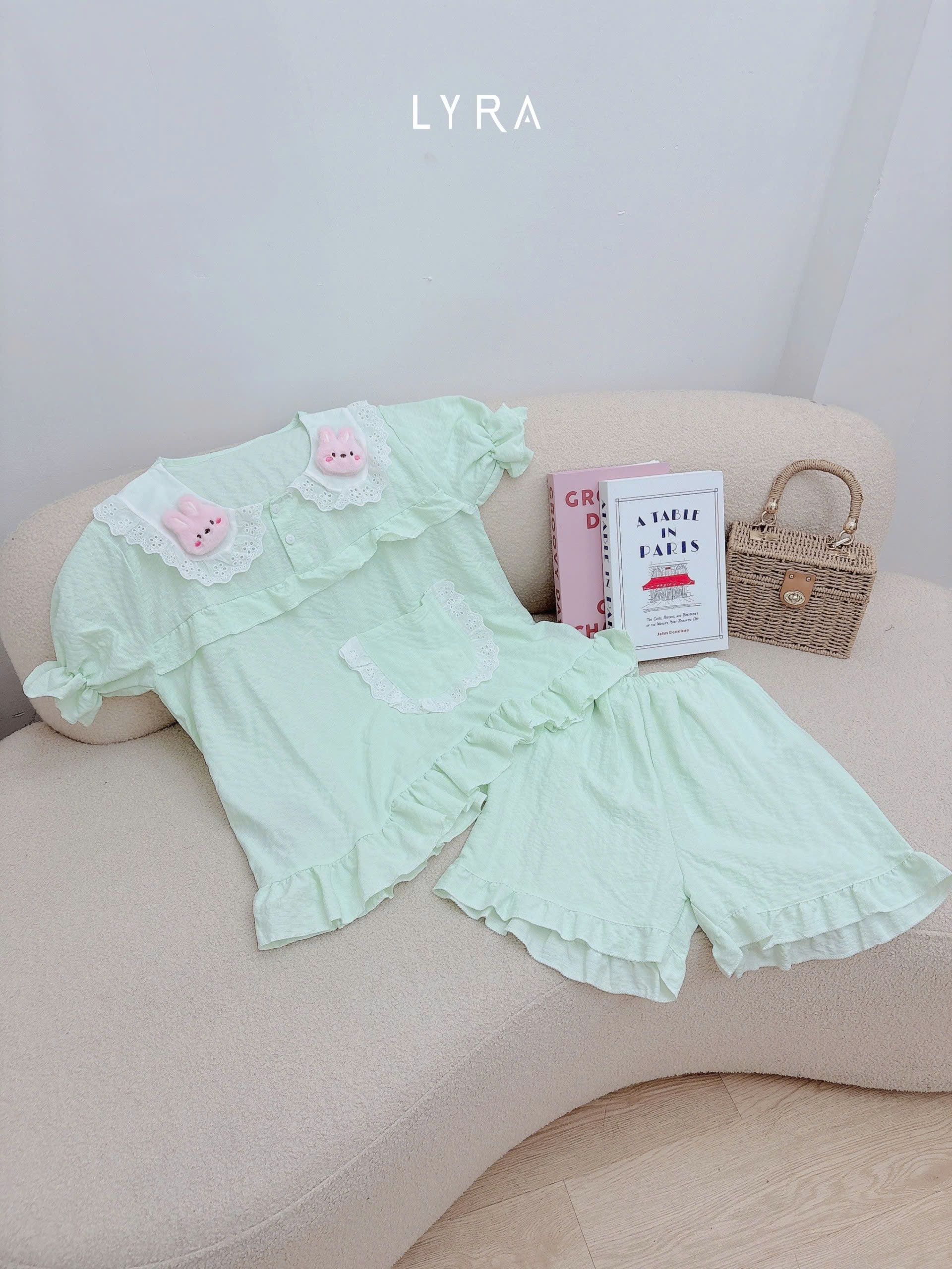 Mô tả LYRA - Bộ đồ ngủ nữ hình thỏ nổi cổ bèo phối túi viền ren, set đũi pijama thoải mái thoáng mát - LWNSE013 - 5