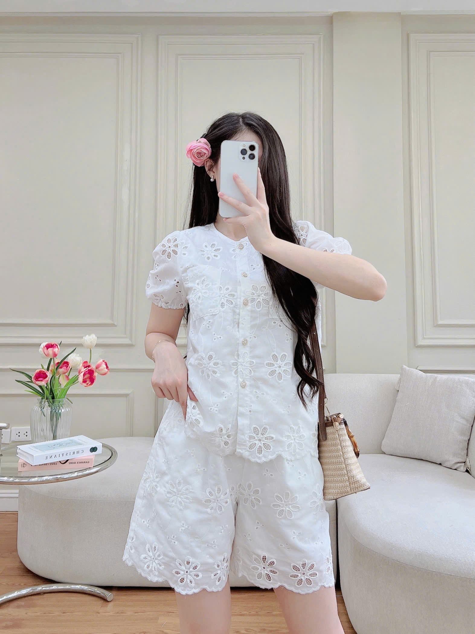 Mô tả Bộ Đồ Nữ Evalover Chất Liệu Thô, Họa Tiết Thêu Hoa, Có Lót Trong SET2024286 - 2