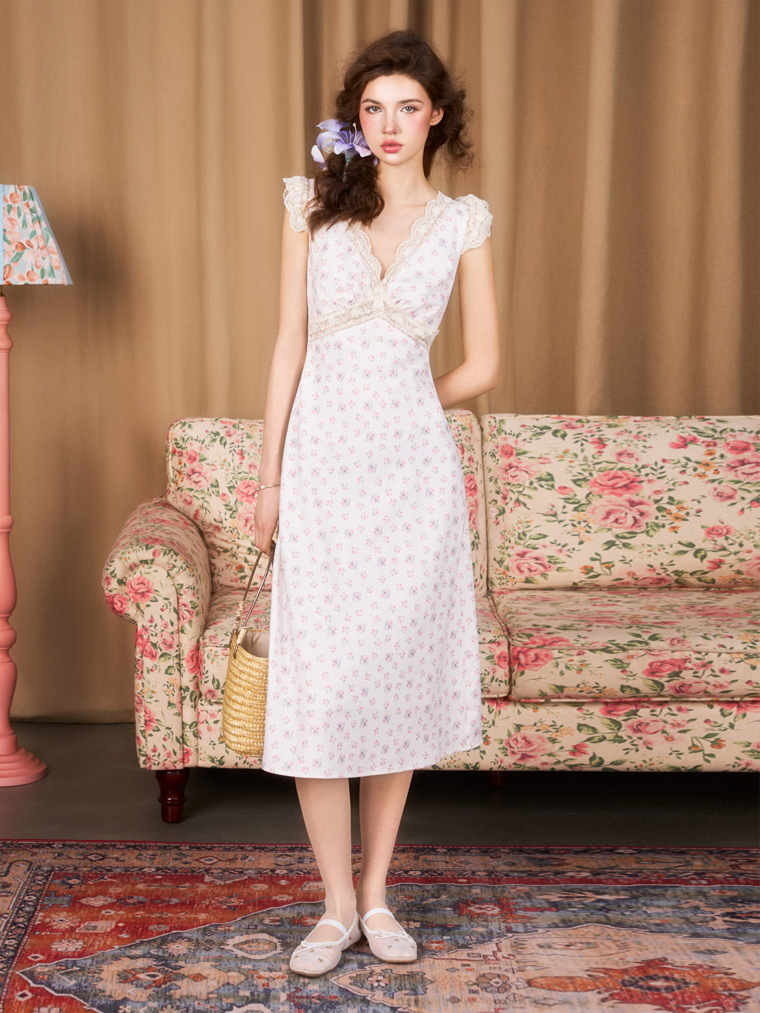 Mô tả Đầm Midi MARC FASHION Họa Tiết Hoa Cổ V Phối Ren - FAVH011025 - 3