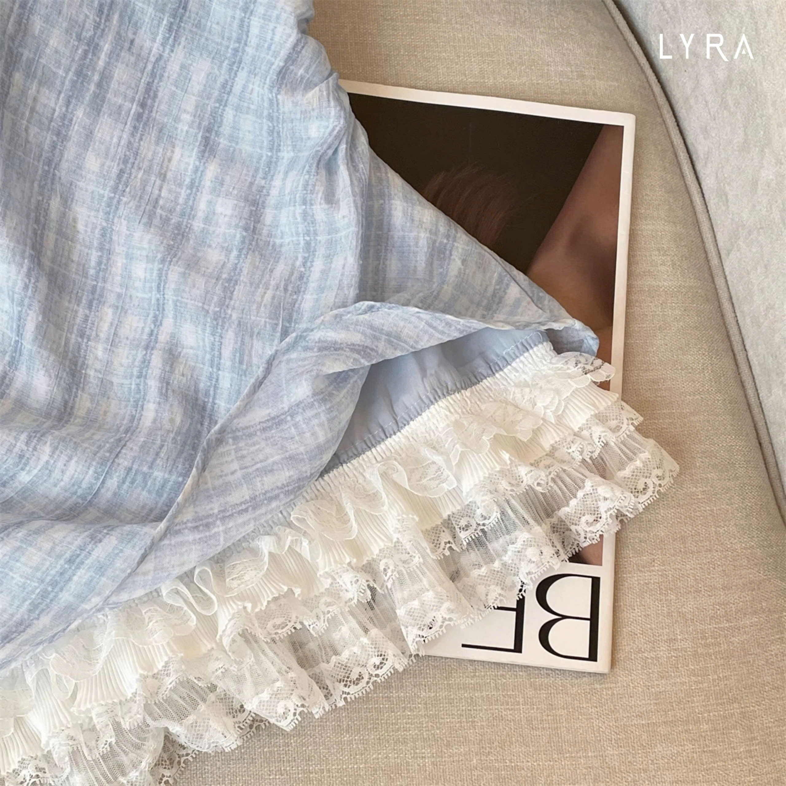 Mô tả LYRA - Áo Yếm Kẻ Cách Điệu Dây Nơ Viền Ren Nhún Eo Phong Cách Tiểu Thư Hàn Quốc - CSYAC0290 - 6