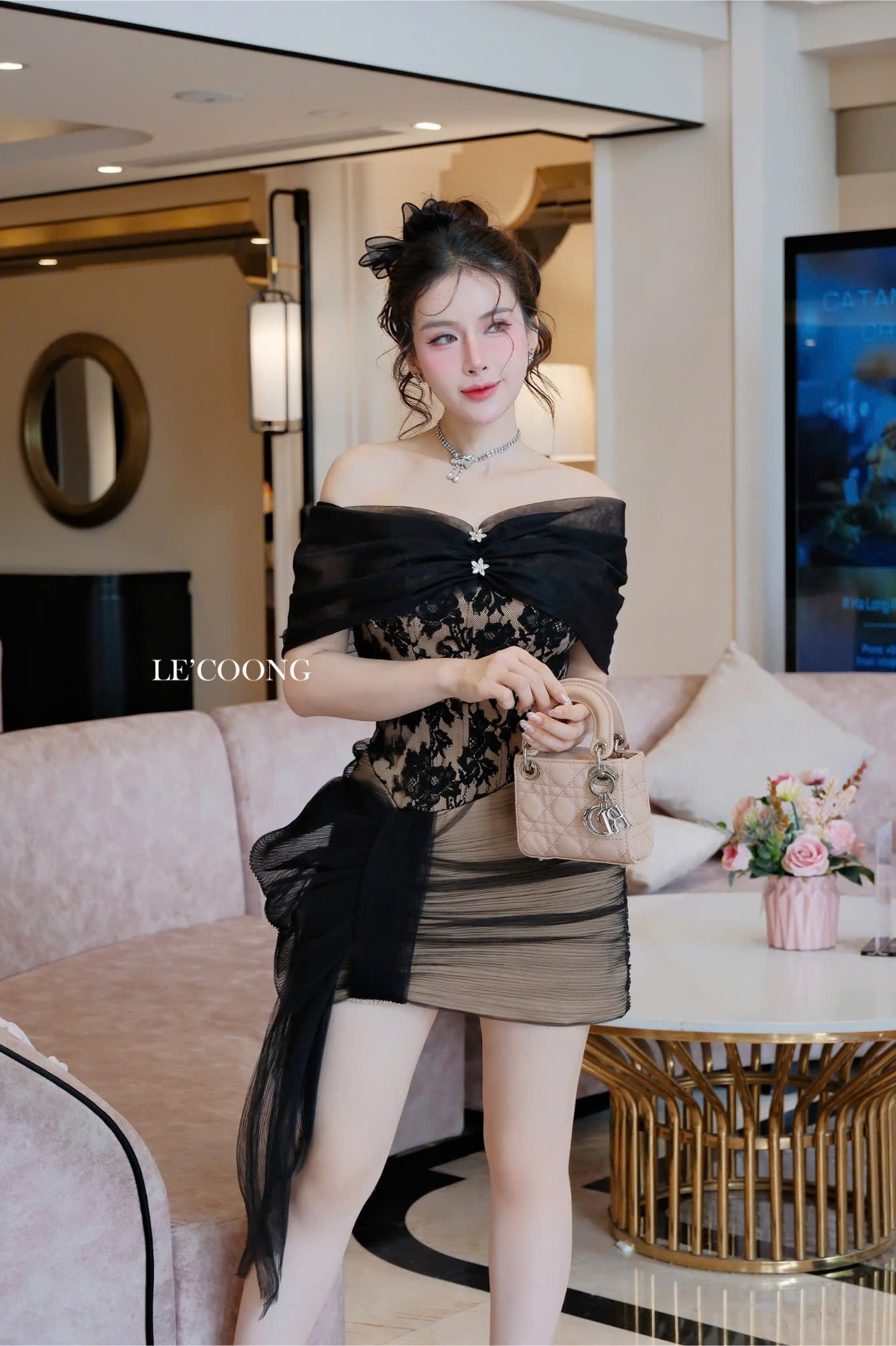 Mô tả Váy Đẹp Trễ Vai Phối Voan Tơ Đính Đá LECOONG V773 Đầm Tiểu Thư Màu Be Đen Đi Tiệc Sang Chảnh - 5