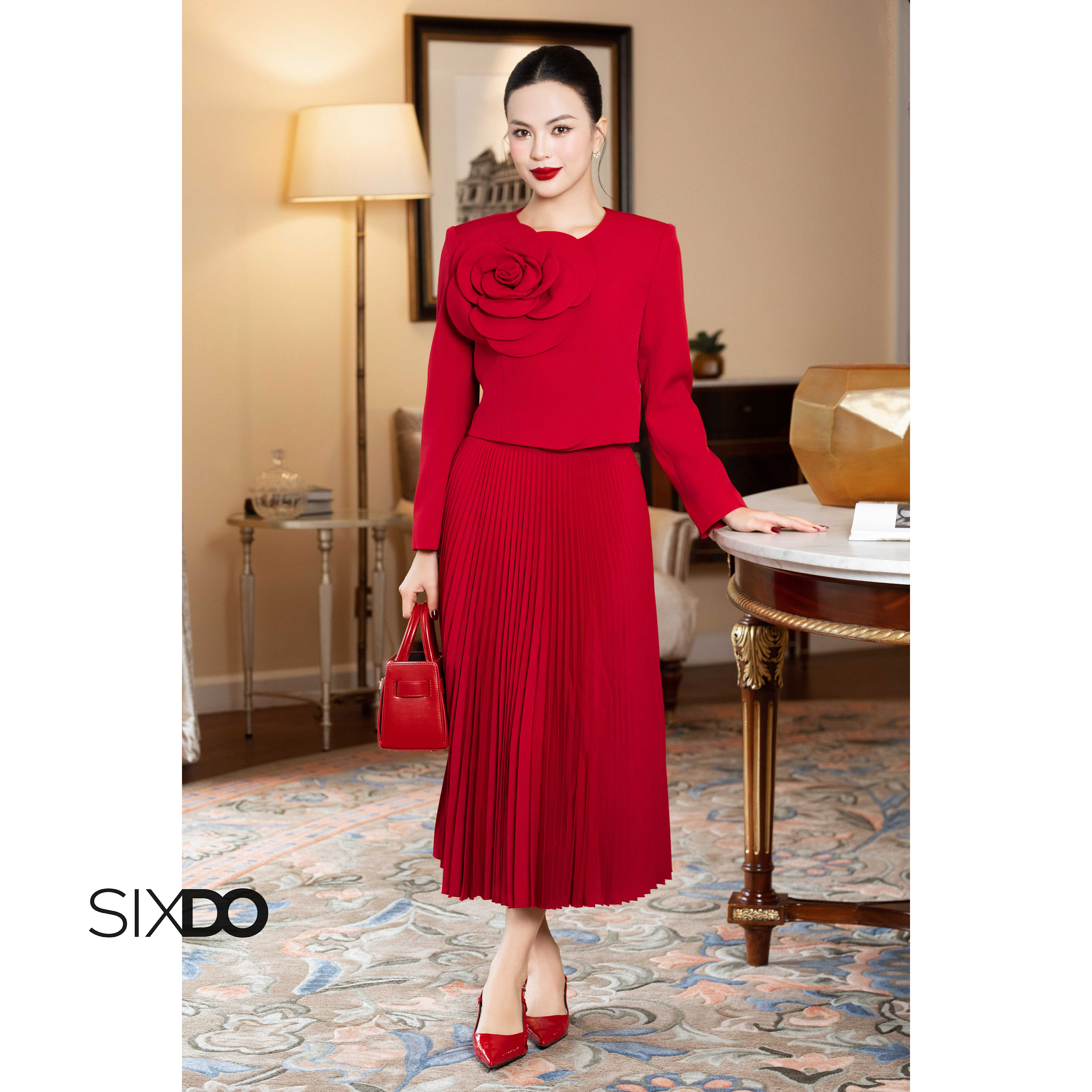 Mô tả Chân váy tuýt xi dáng xòe xếp li SIXDO (Red Pleated Tuytsi Flared Skirt) - 3