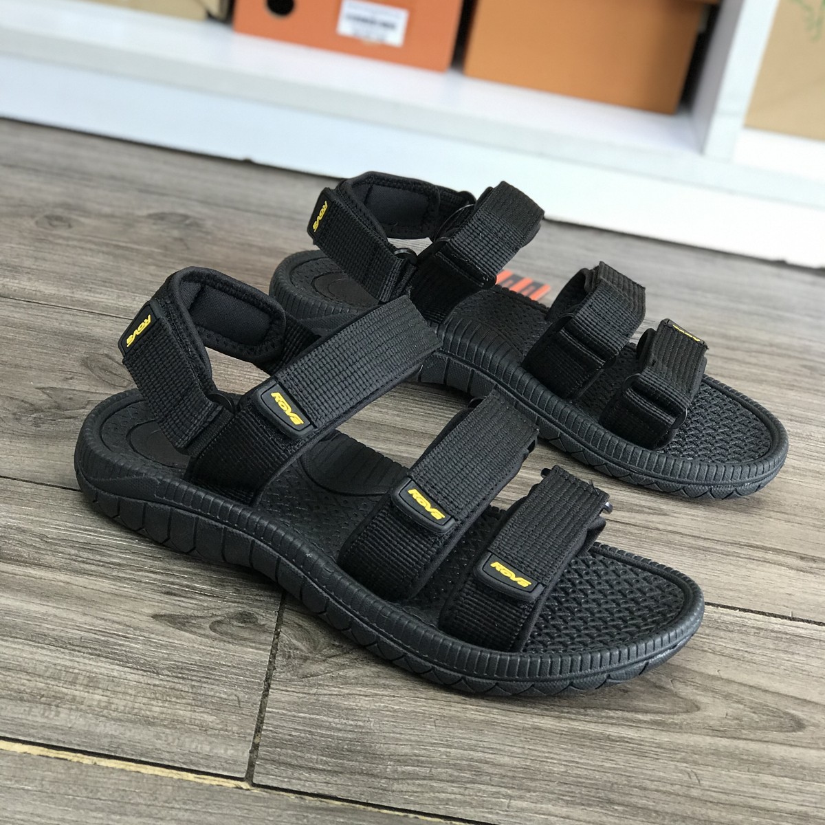 Mô tả Sandal nam Rova 3 quai ngang RV39-1G màu xám - 1