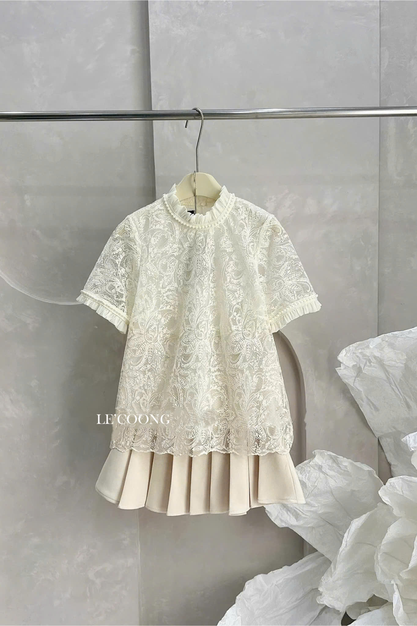 Mô tả Set Váy Thiết Kế Áo Tiểu Thư Chân Váy Xếp Ly LECOONG B215 Đầm Đẹp Màu Kem Sang Chảnh - 2