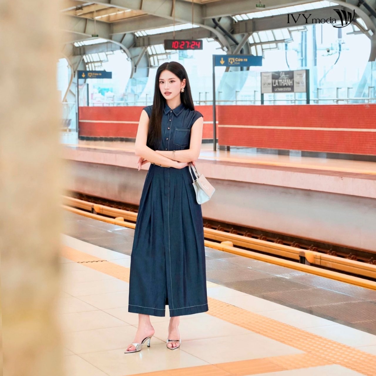 Mô tả Pleated Denim Dress - Đầm cổ đức, Đầm nữ công sở dạo phố IVY moda MS 47B0103 - 5