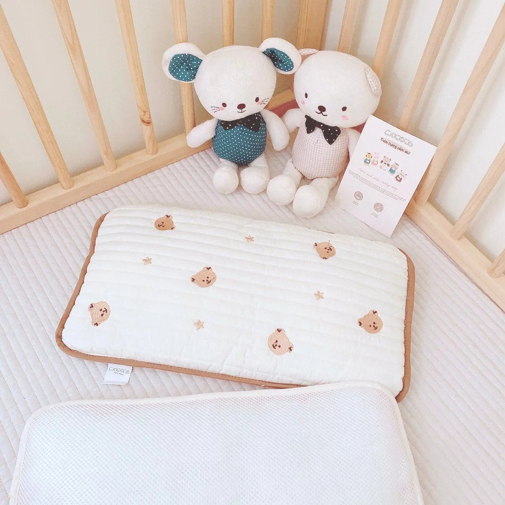 Mô tả Gối Điều Hoà IQKAO Chất Liệu Tencel Cao Cấp – Mát, Thấm Hút Tốt, Dịu Êm Cho Làn Da Nhạy Cảm Của Bé - 4