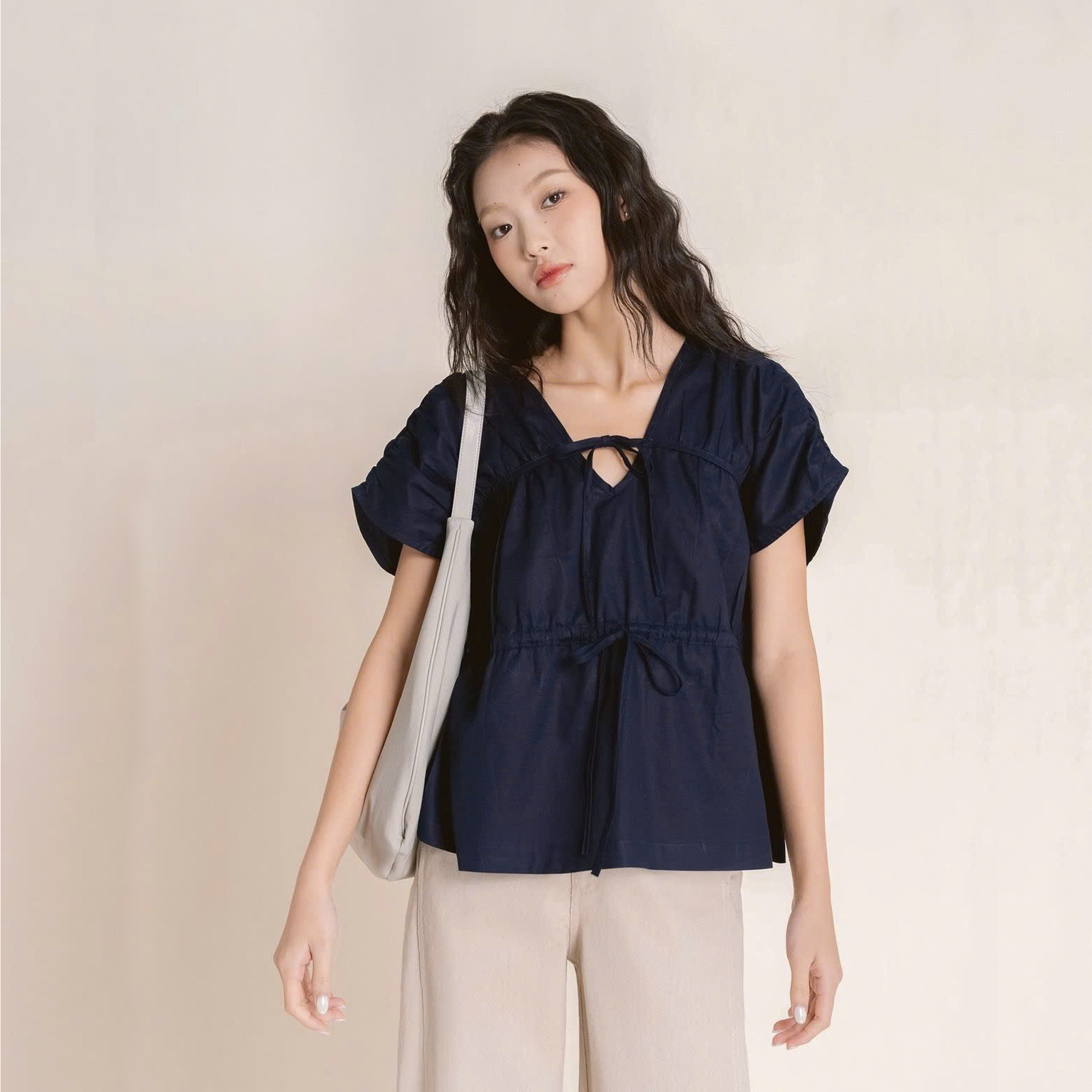 Áo sơ mi kiểu nữ cổ V rút nhúng Moca Vintagevibes. | Shopee Việt Nam