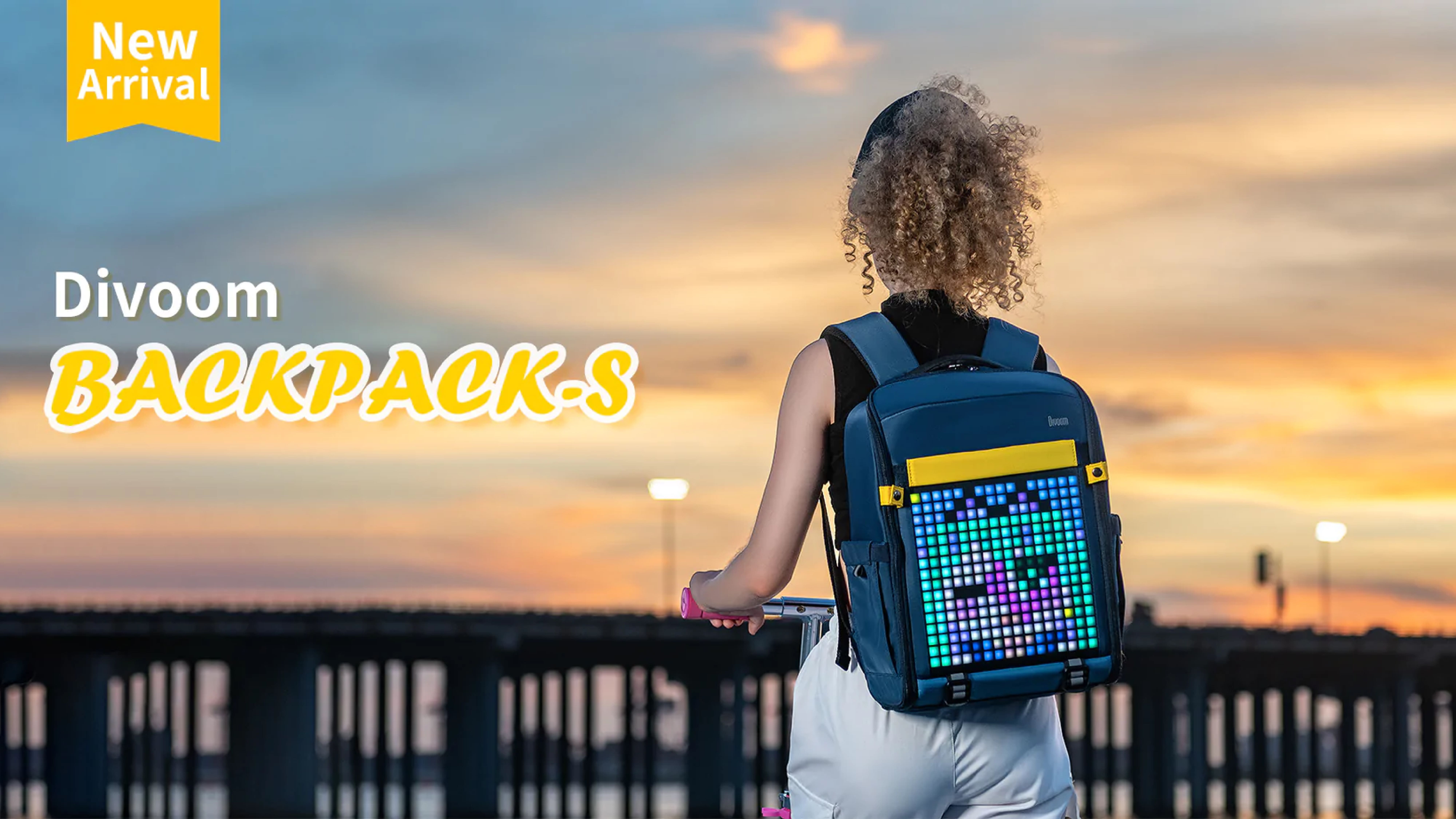 Mô tả Balo nam nữ Divoom Backpack-S màn hình Led hiển thị pixel art, ngăn chứa laptop 14.5 inch chống sốc, nhiều ngăn - 1