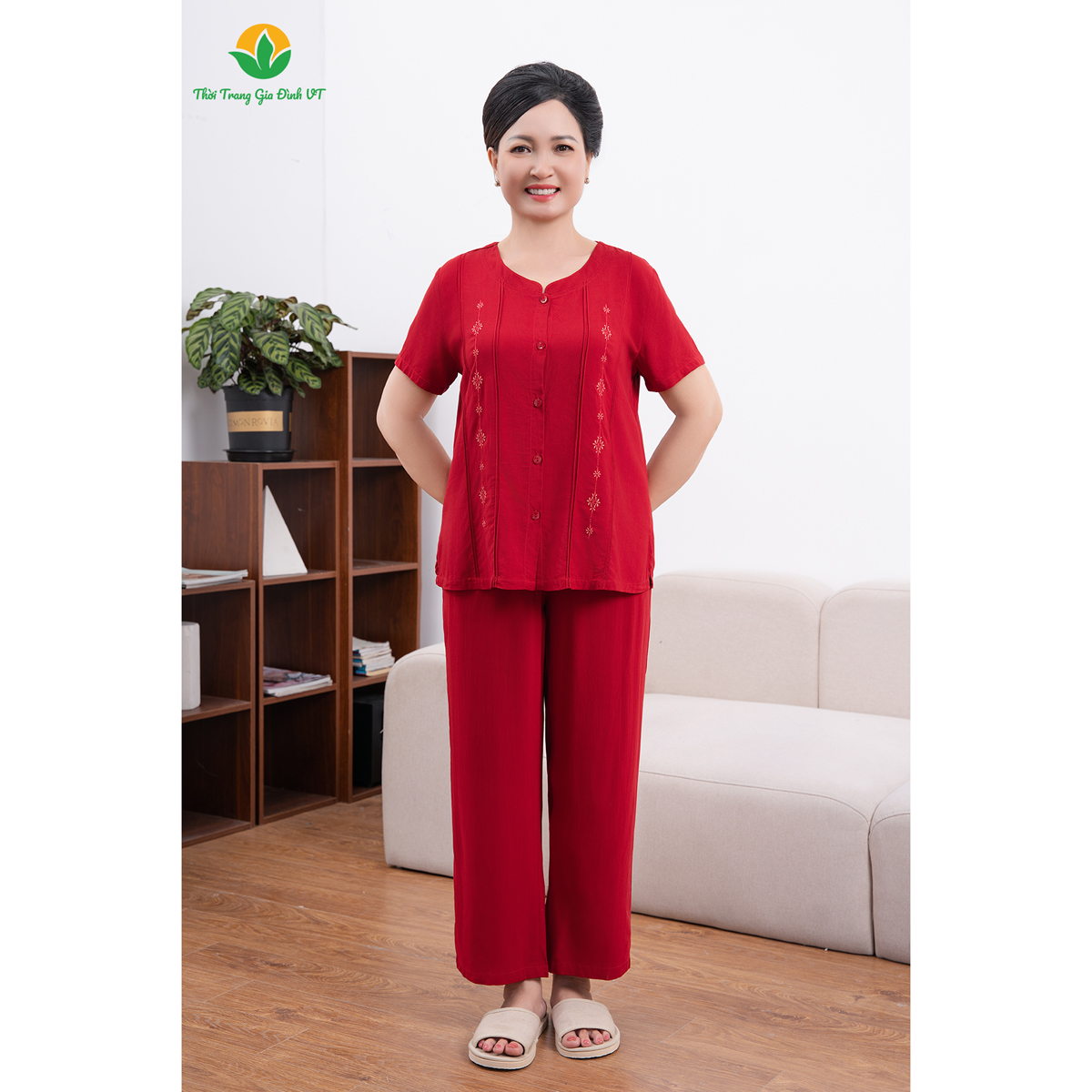 Mô tả Bộ lanh mở cúc trung niên Việt Thắng, quần dài, áo cộc tay, cổ tàu thêu - B28.2401 - 4