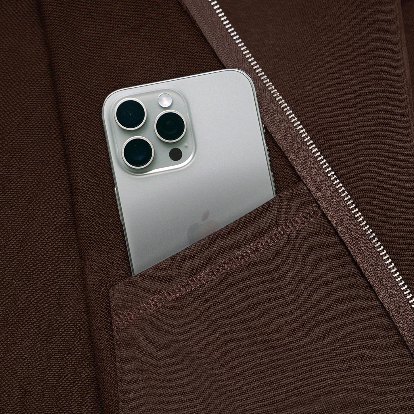 Mô tả Áo Khoác Hoodie DAPPERANDMORE Form Boxy Uniform Zipped Vải Nỉ Chân Cua 100% Cotton 450GSM - Brown - 2