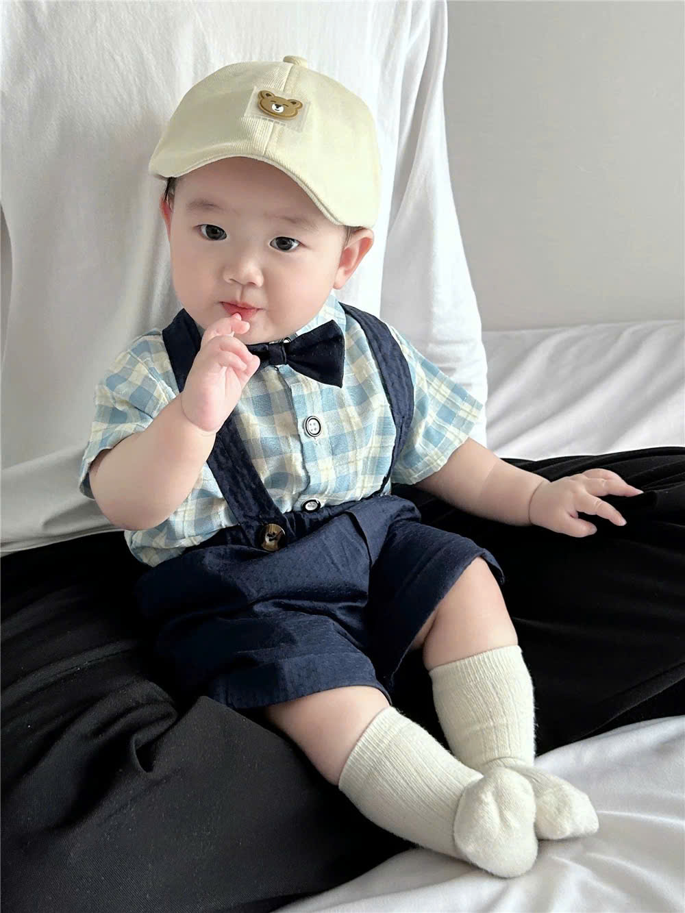 Mô tả Set Công Tử Fbaby Thôi Nôi Đi Chơi Dự Tiệc Gồm 4 Chi Tiết Aó Chất Liệu Thô Đũi Phối Quần Kaki Cho Bé Trai 6-16kg - 2