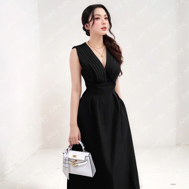 Mô tả Đầm dự tiệc MINA dáng xoè midi cổ chữ V xếp ly ngực sát nách màu đen sang trọng quyến rũ xinh đẹp MN182 - 4
