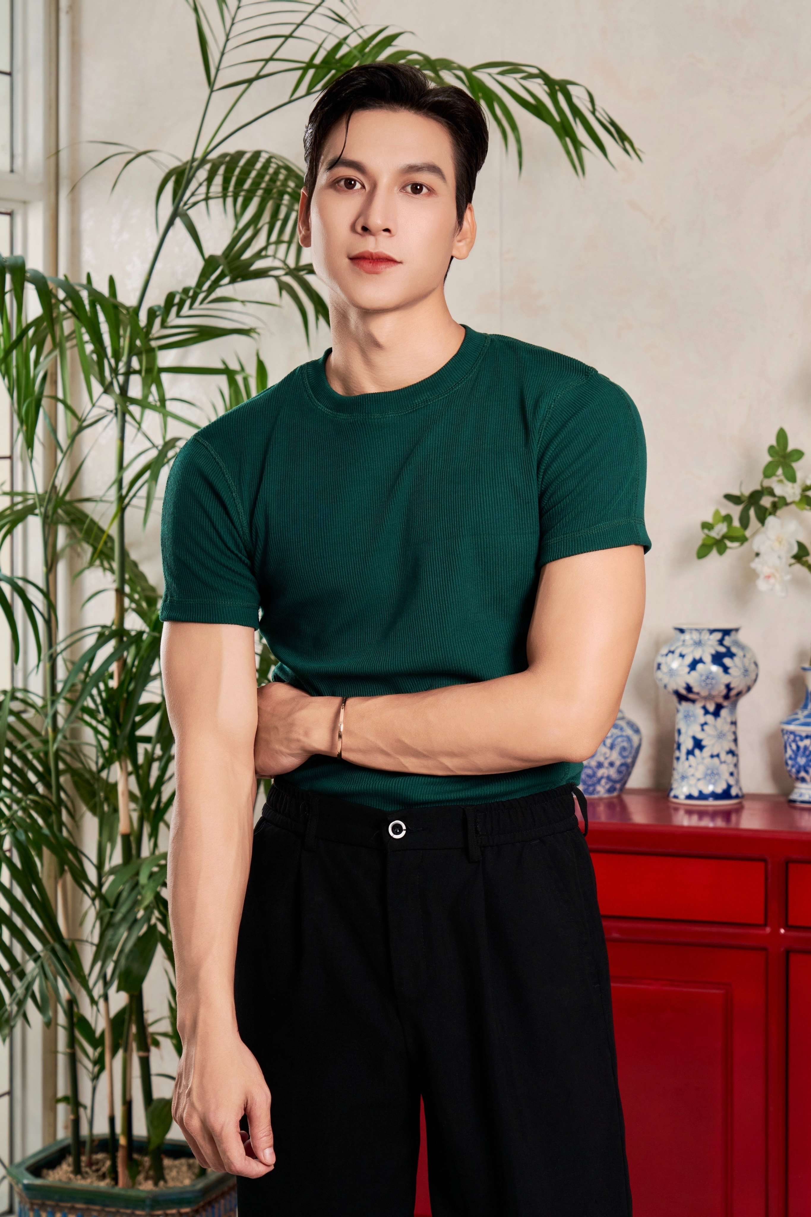 Mô tả Áo Thun Nam Cổ Tròn Tay Ngắn Cotton Gân Form Body Thương HIệu MrTwins® - 2