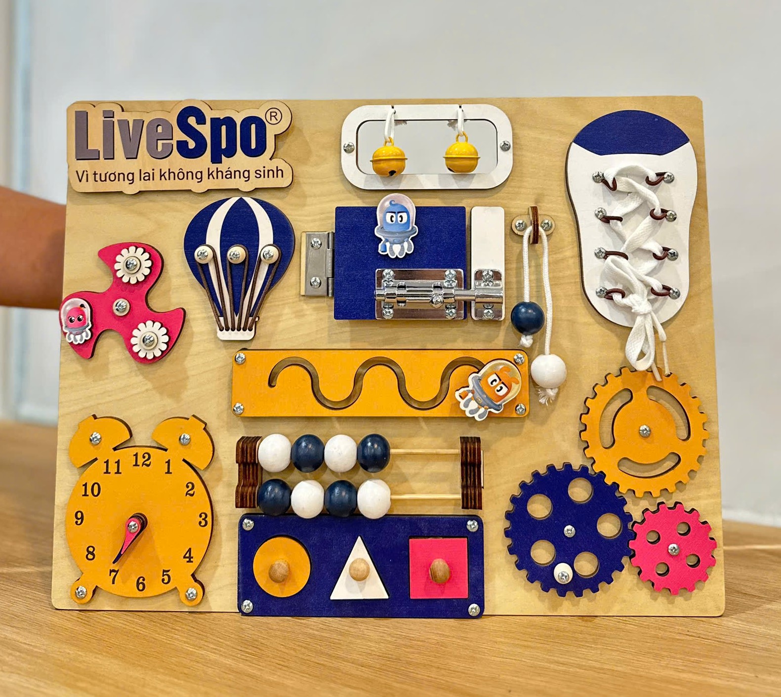 Mô tả Đồ chơi thông minh Bảng Bận Rộn LiveSpo (Busy Board) bằng gỗ an toàn cho trẻ - 1