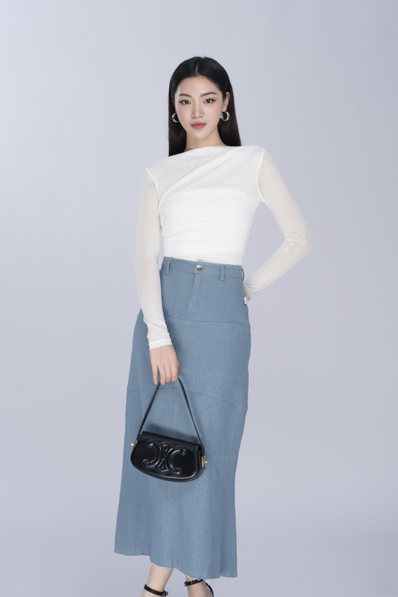 Mô tả Áo Thun 𝐂𝐂𝐇𝐀𝐓 Lưới Xếp Vai Dáng Ôm Chất Vải Cao Cấp Mềm Mịn Co Giãn 4 Chiều 23TDC2013OT - 1