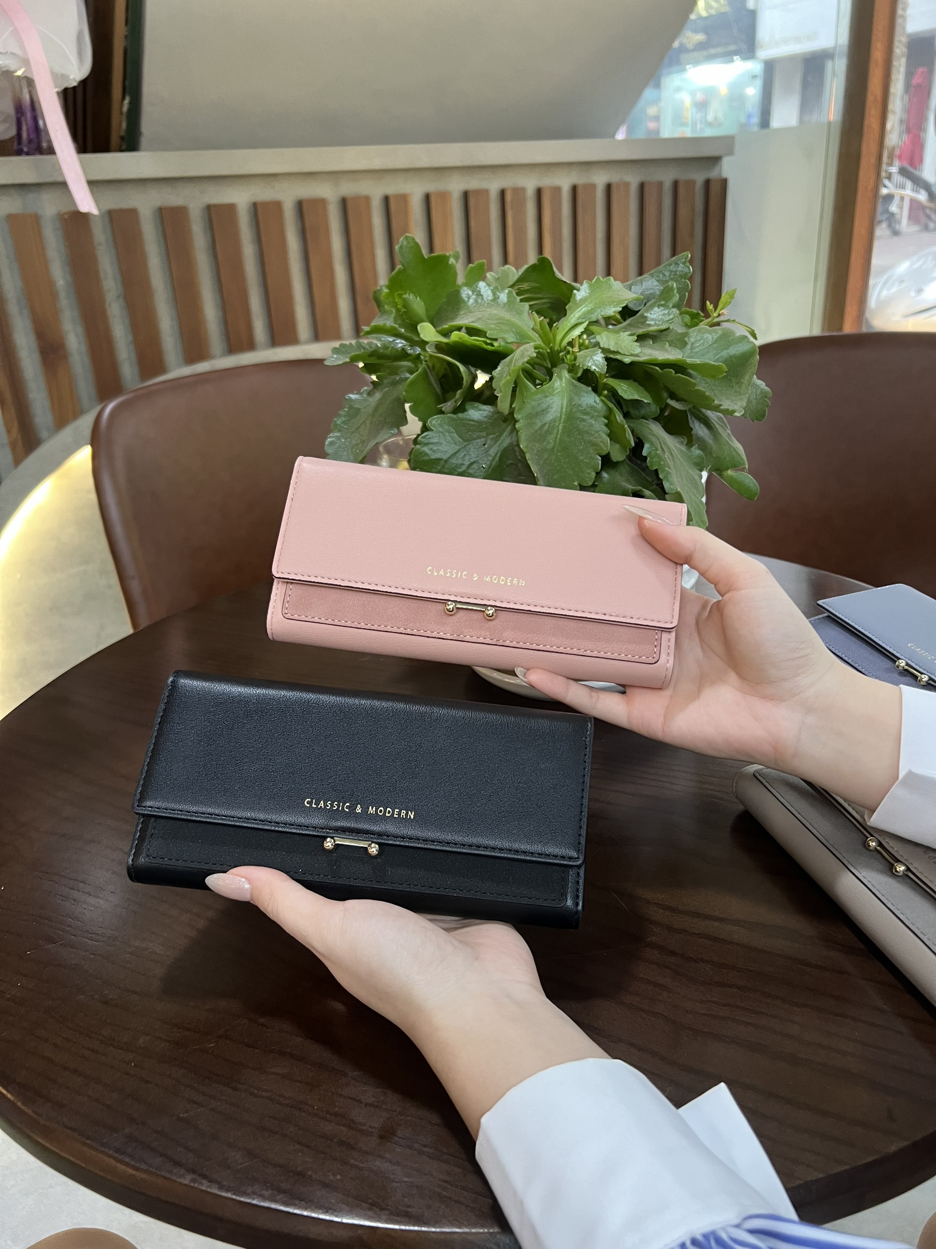 Mô tả Ví Dài Cầm Tay Nữ Chính Hãng TAILIAN Đựng Tiền Nhiều Ngăn Da Cao Cấp Cực Đẹp TL07- Tukado - 1