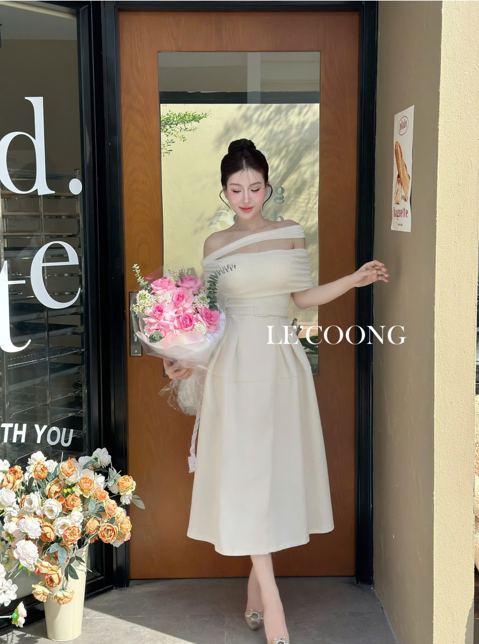 Mô tả Váy Tiểu Thư Dáng Dài Trễ Vai Thắt Đai   LECOONG V691 Đầm Đẹp Sang Chảnh Màu Đen Be - 5