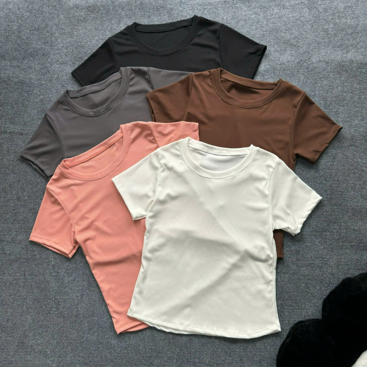 Mô tả Áo Thun Baby Tee Bigsize Nữ Tay Ngắn Cổ Tròn Vải Tăm Co Giãn Phong Cách Basic Cho Chubby 50-95kg G244 - 2