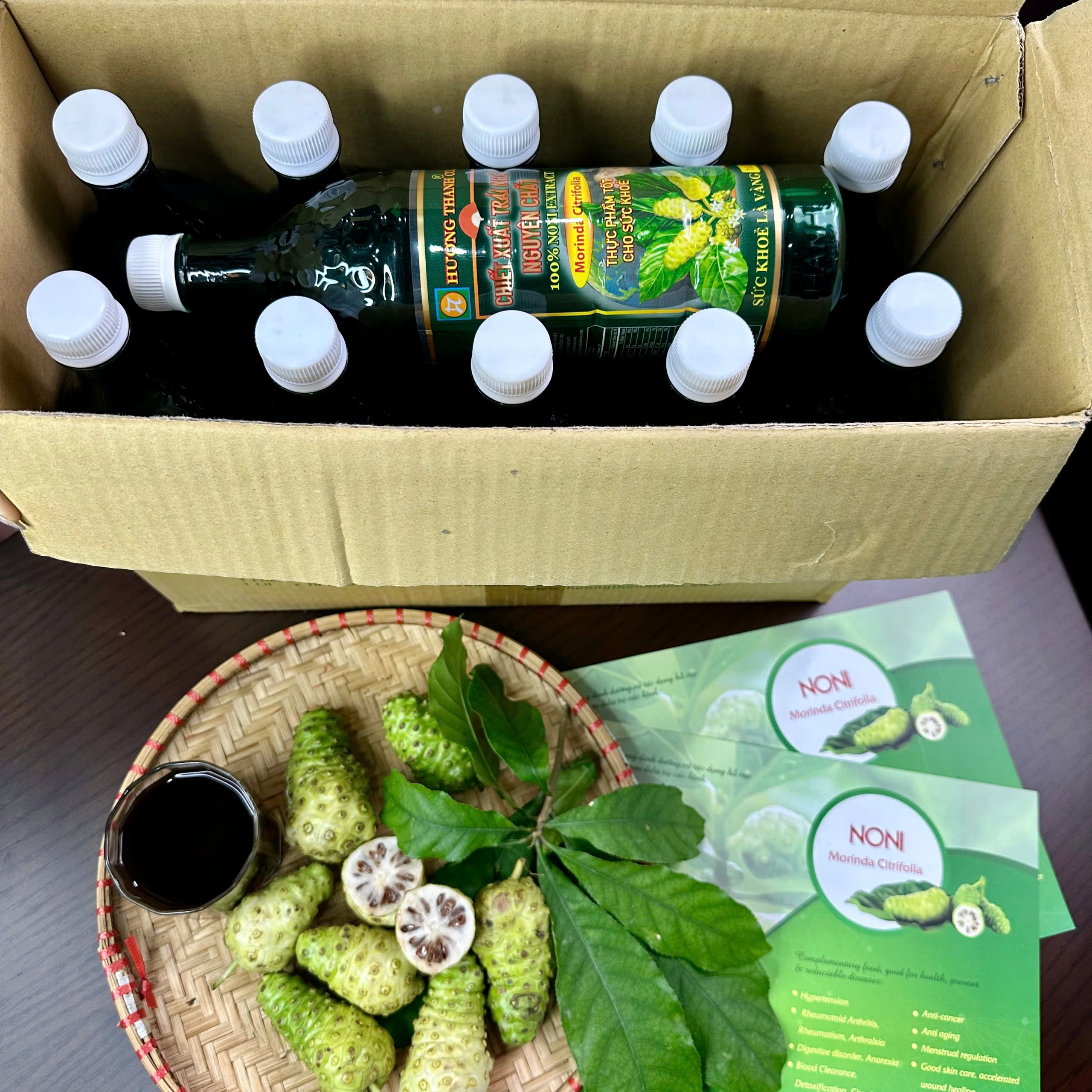 Mô tả Thùng 10 Chai (Tặng 1 Chai) Nước Cốt Trái Nhàu Nguyên Chất 100% Noni Hương Thanh Chính Hãng, Chai 1 Lít - 1