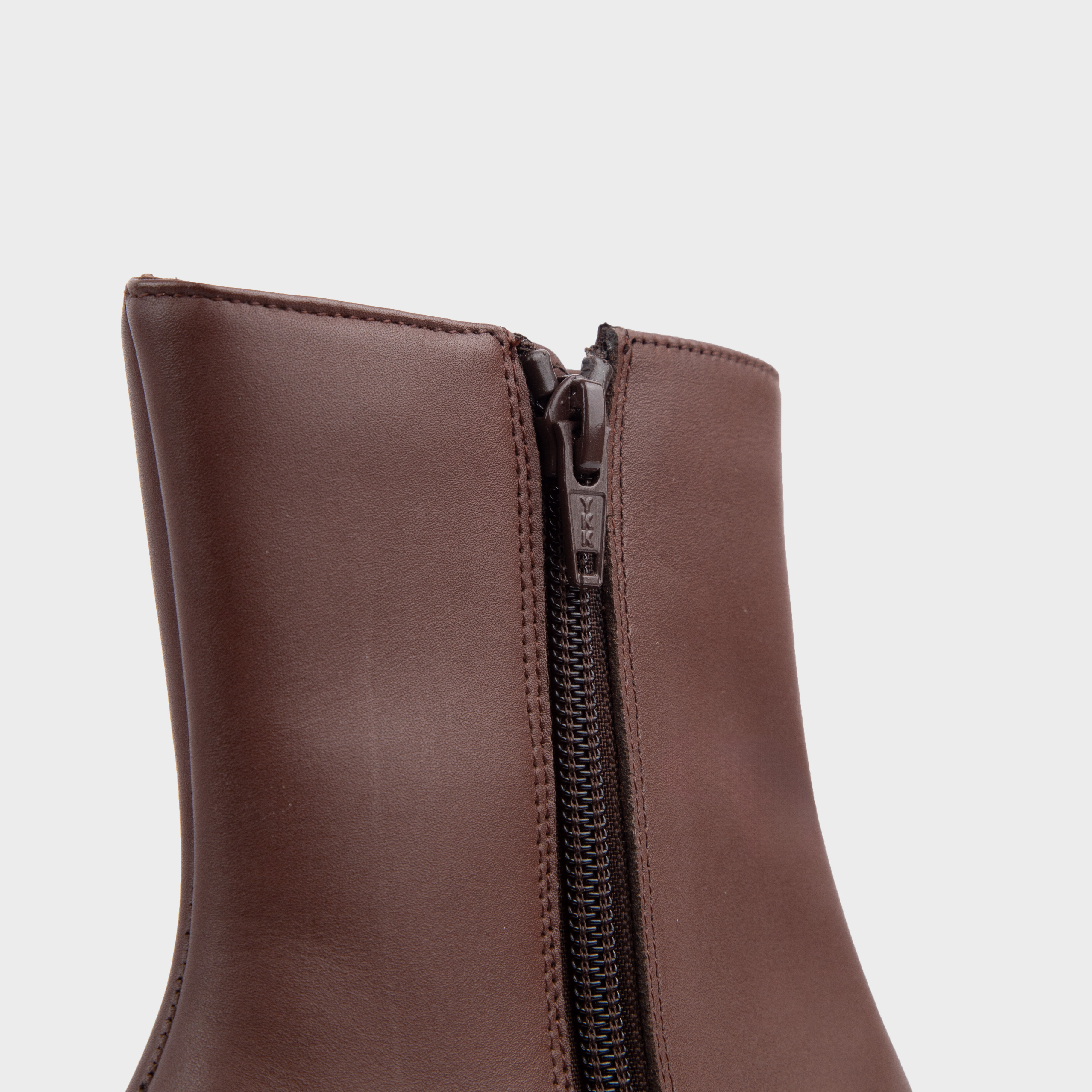 Mô tả Giày Boot Nữ Cao Gót Kumoo DARA Màu Nâu BL-CG-KUMO-003-B Boot Lửng Nữ Thời Trang, Cá Tính - 2