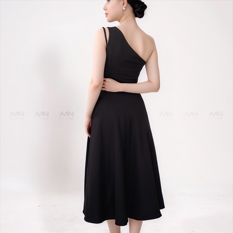 Mô tả Đầm dự tiệc MINA xẻ đùi midi xoè màu đen thiết kế chéo vai chất liệu Cotton lạnh mịn quyến rũ MN188 - 6