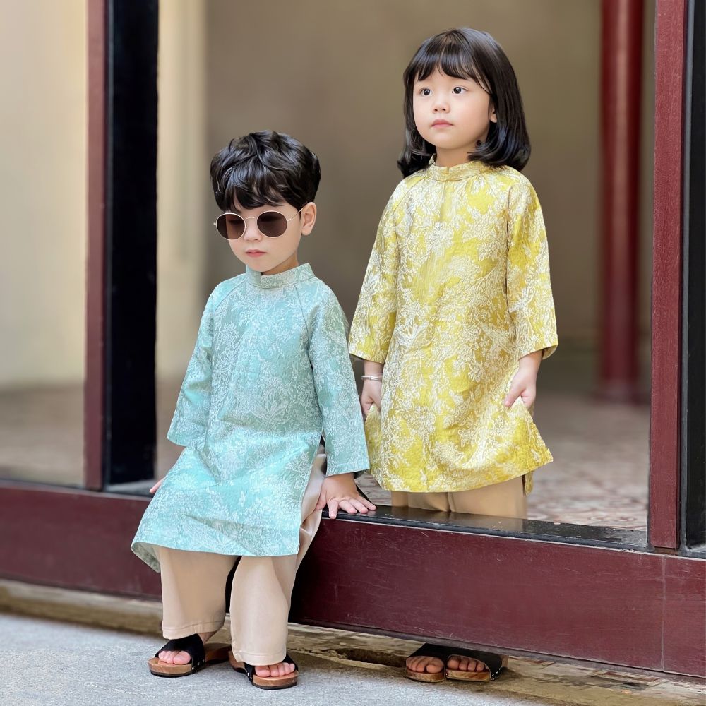 Mô tả Áo Dài Bé Trai Bé Gái Fbaby Thiết Kế Gấm Họa Tiết Cao Cấp Cho Bé Đi Chơi, Lễ Tết Chất Liệu An Toàn Cho Bé - 2