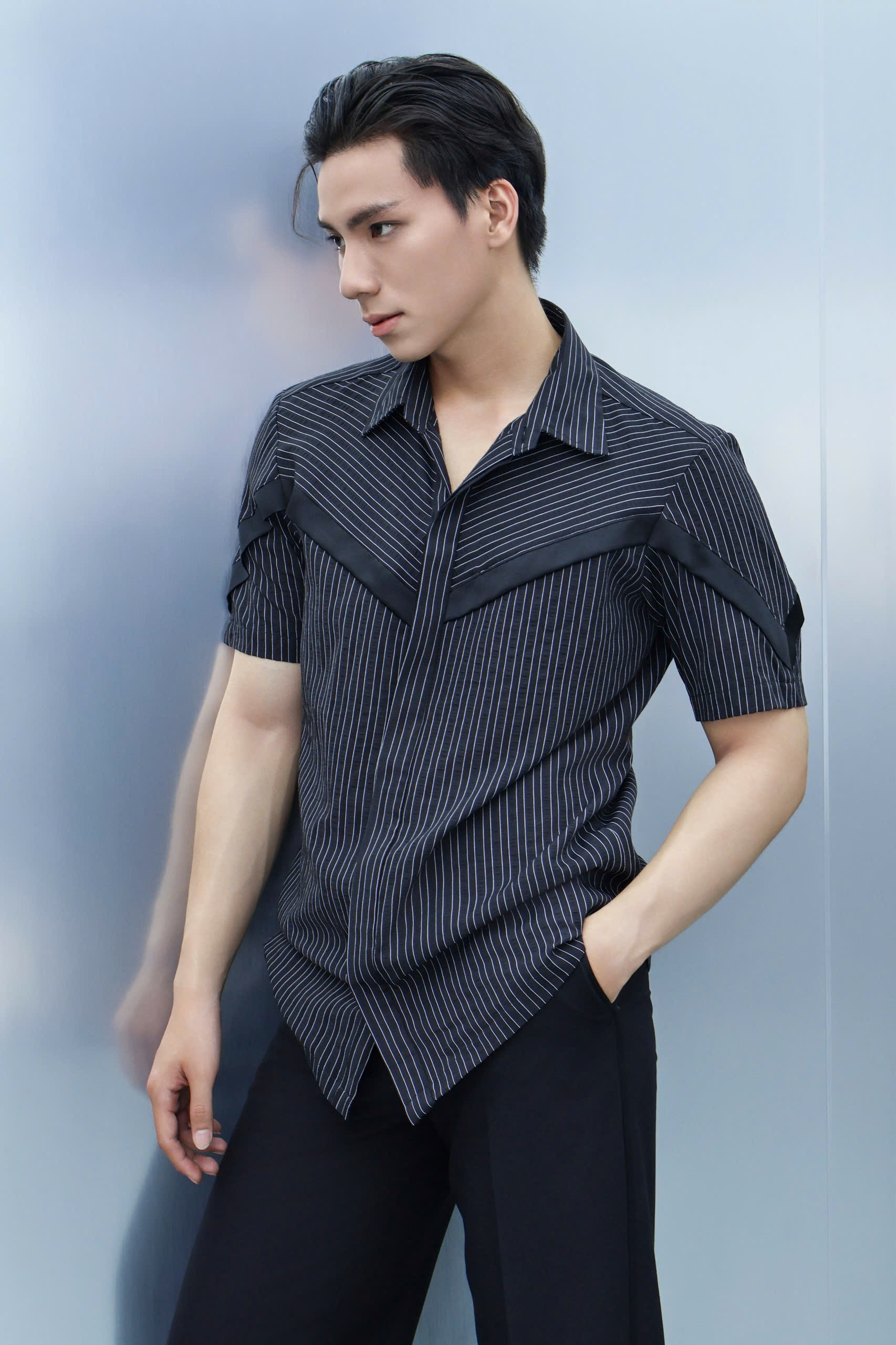Mô tả Áo sơ mi nam sọc tay ngắn SIMTU điểm nhấn phối viền phi bóng, chất liệu cotton cao cấp thoáng mát | SM045 - 3