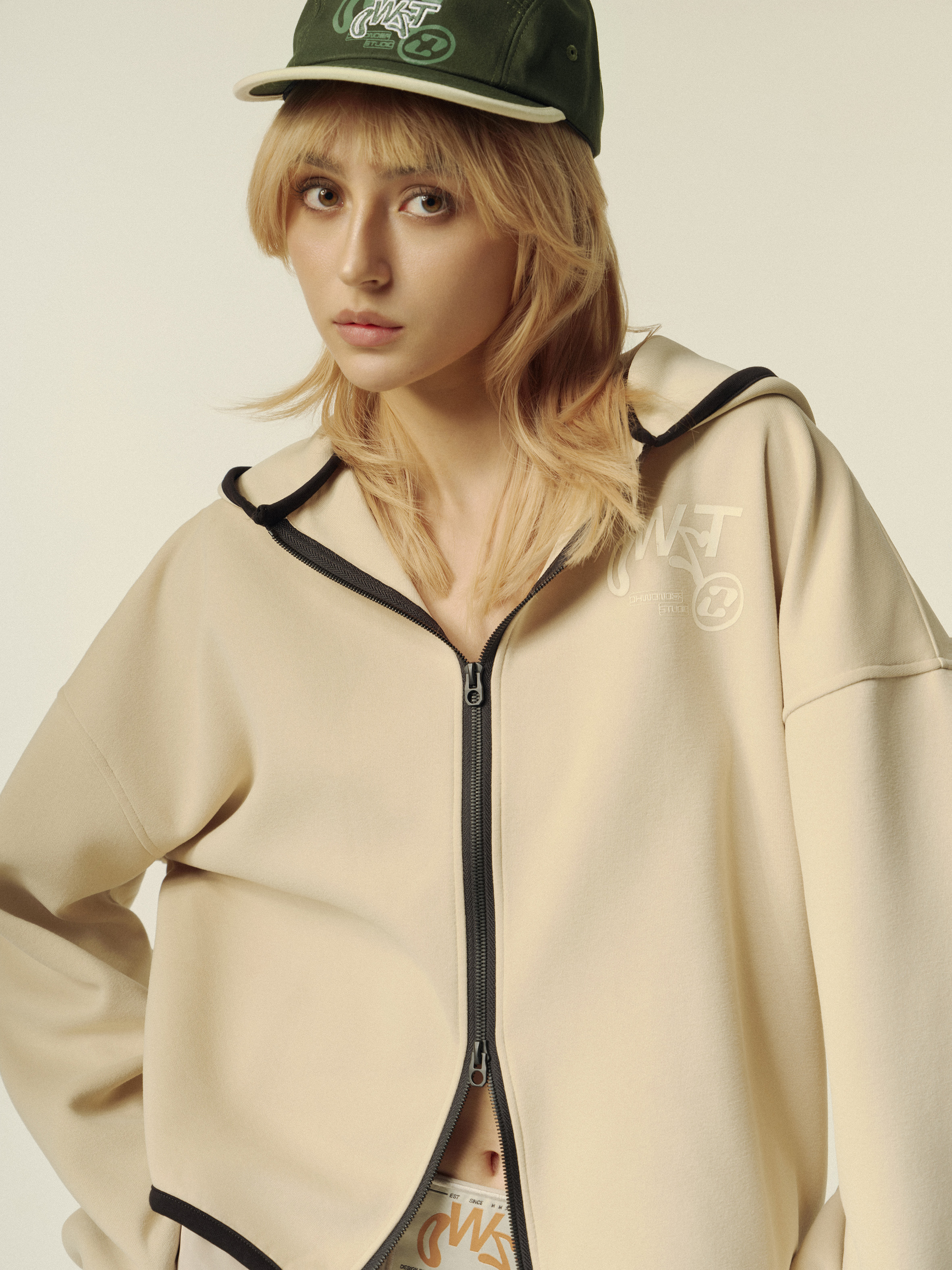 Mô tả Áo Khoác Hoodie Oh Wonder Studio - Escapade Collection - 3