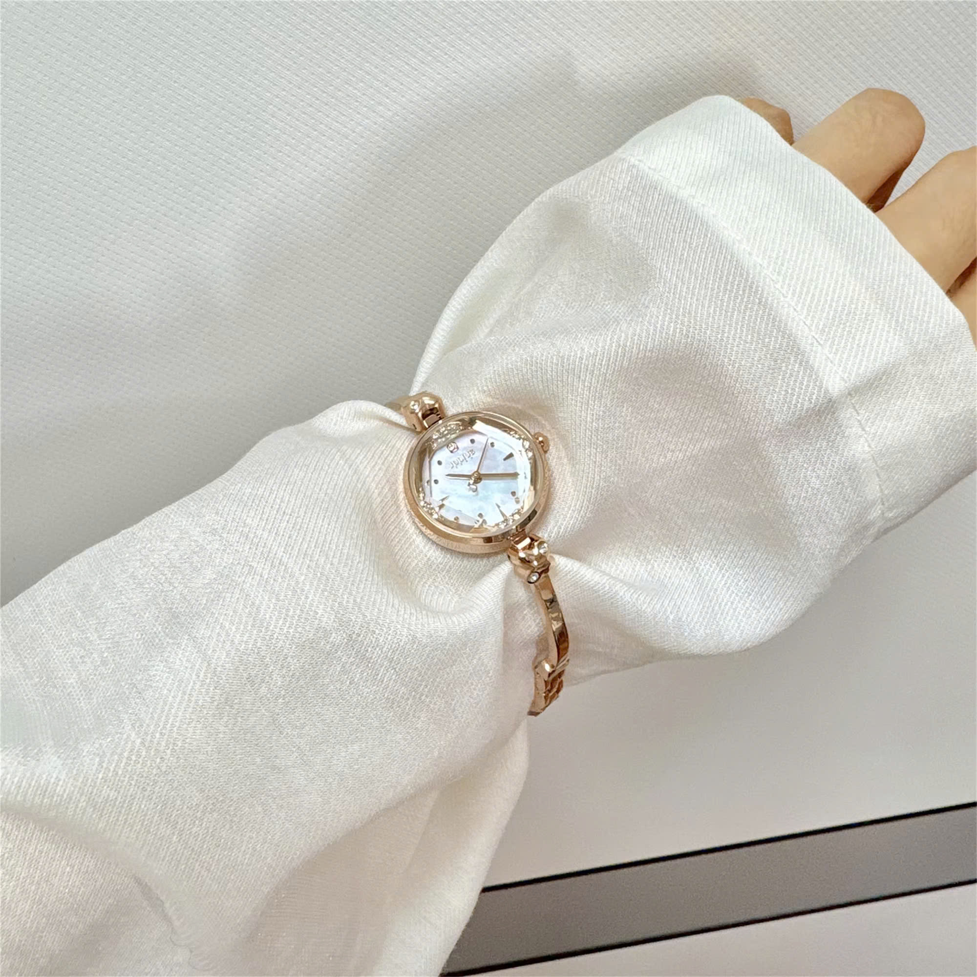 Mô tả Đồng hồ nữ JULIUS JA-878 dây thép | Julius Official - 7