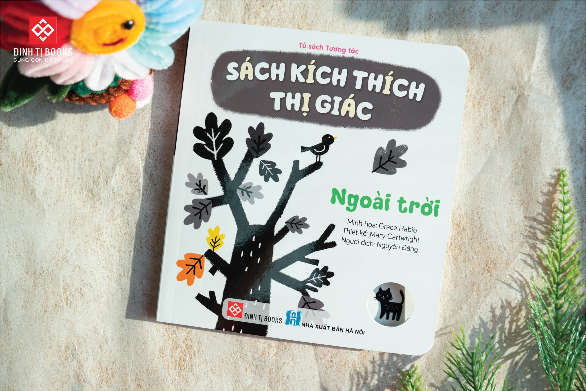 Mô tả Sách kích thích thị giác - Đen trắng và màu sắc tương phản cho bé 0 -3 tuổi - Đinh Tị Books - 1
