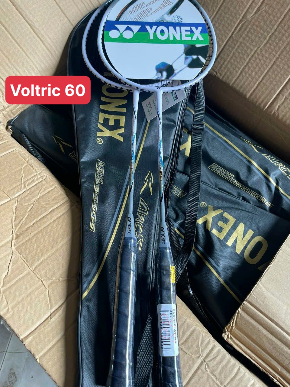 Mô tả Bộ 2 Vợt Cầu Lông YN Căng Sẵn Khung Crom Siêu Cứng,Siêu Dẻo + Tặng Cuốn Cán Và Bao Đựng - 1