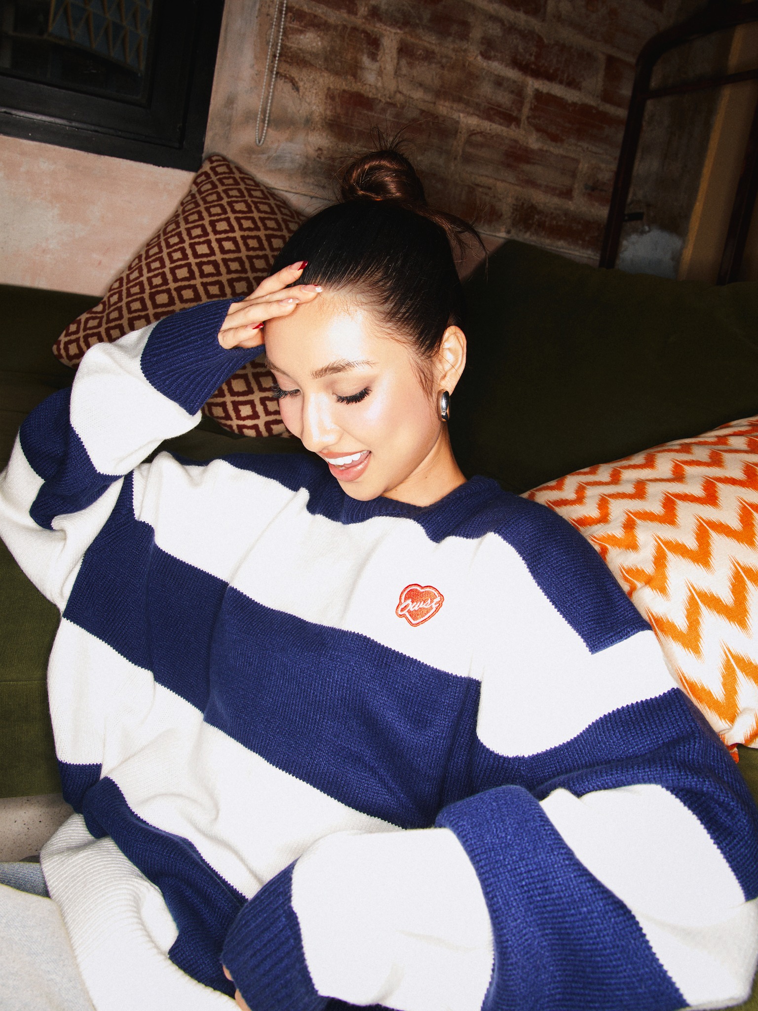 Mô tả Áo len Oh Wonder Studio Holiday's Patch - 3