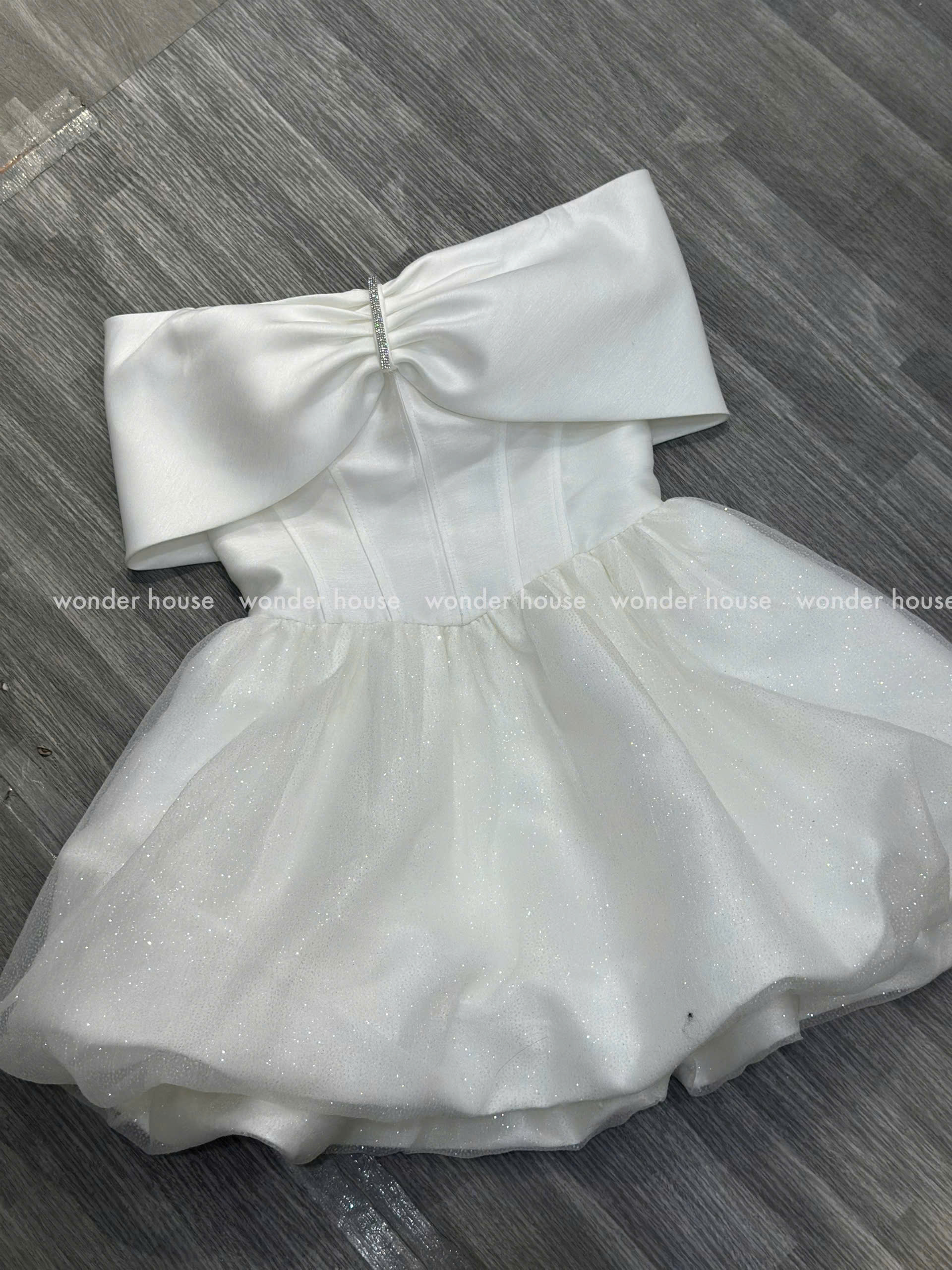 Mô tả Larose Dress Wonderhouse Đầm trễ vai dáng bí chất vải dày dặn phối vải tơ kim tuyết lấp lánh dự tiệc sang trọng - 6